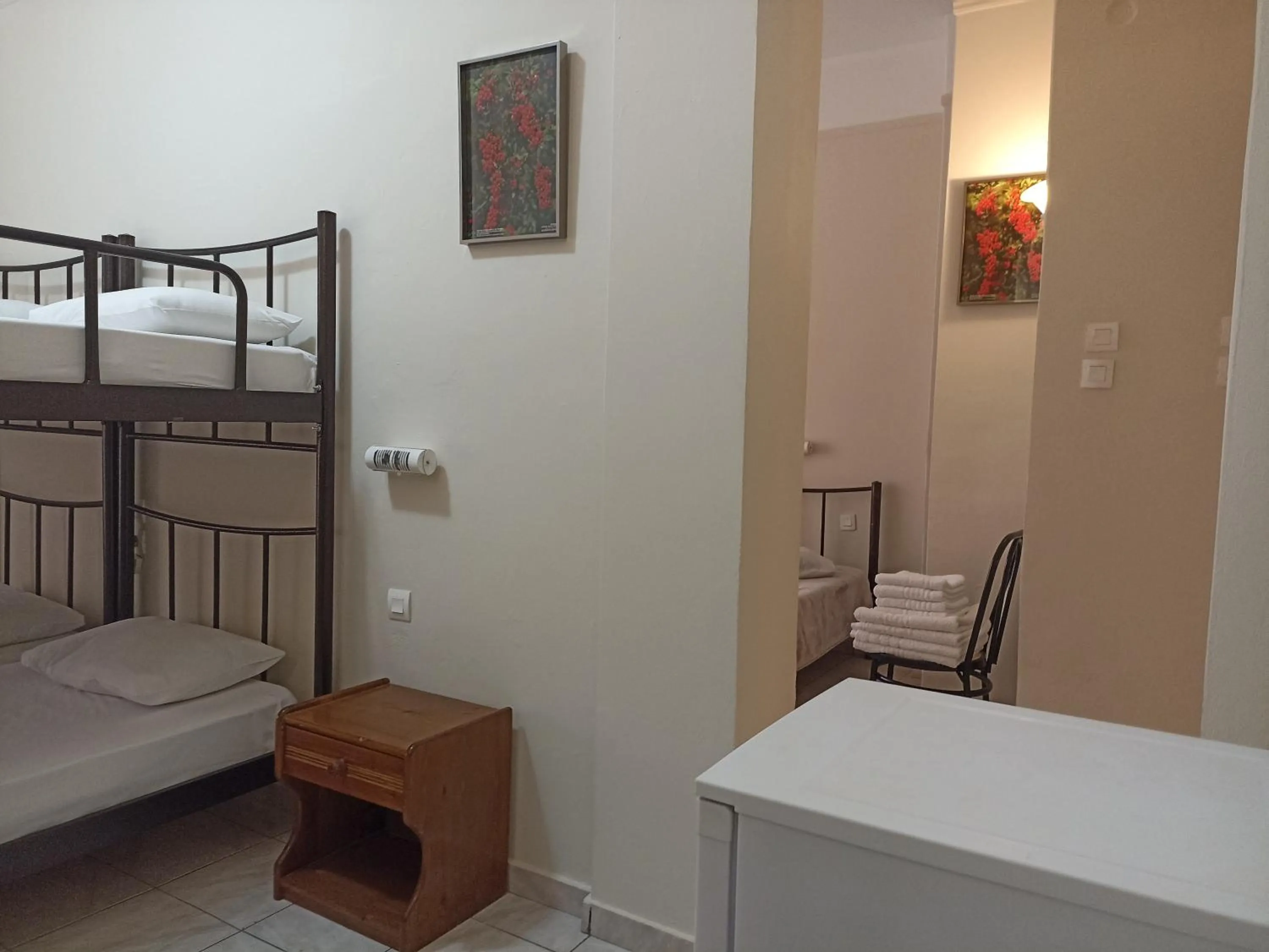 Photo of the whole room, Bed in Elite Hotel