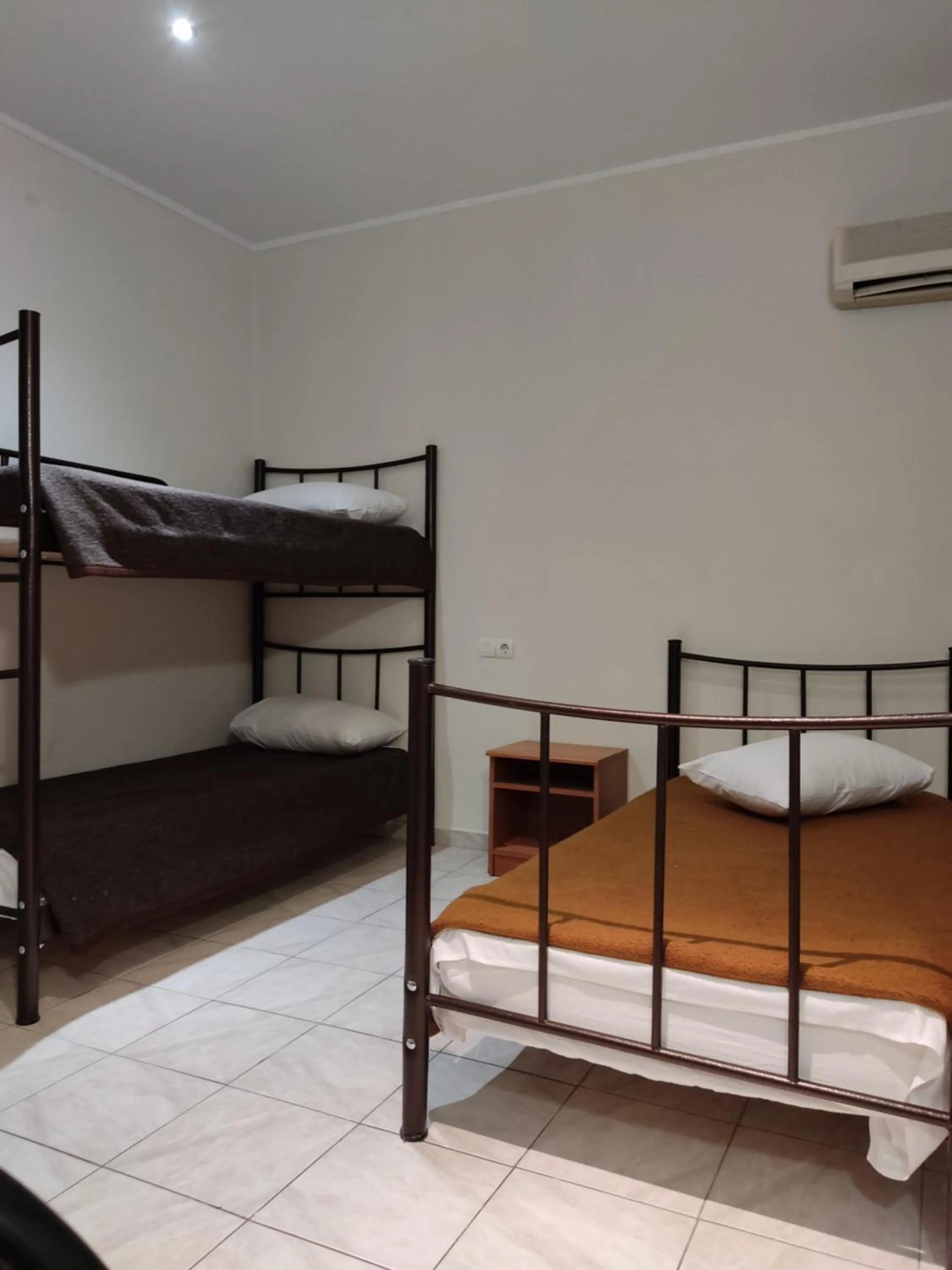 Photo of the whole room, Bed in Elite Hotel