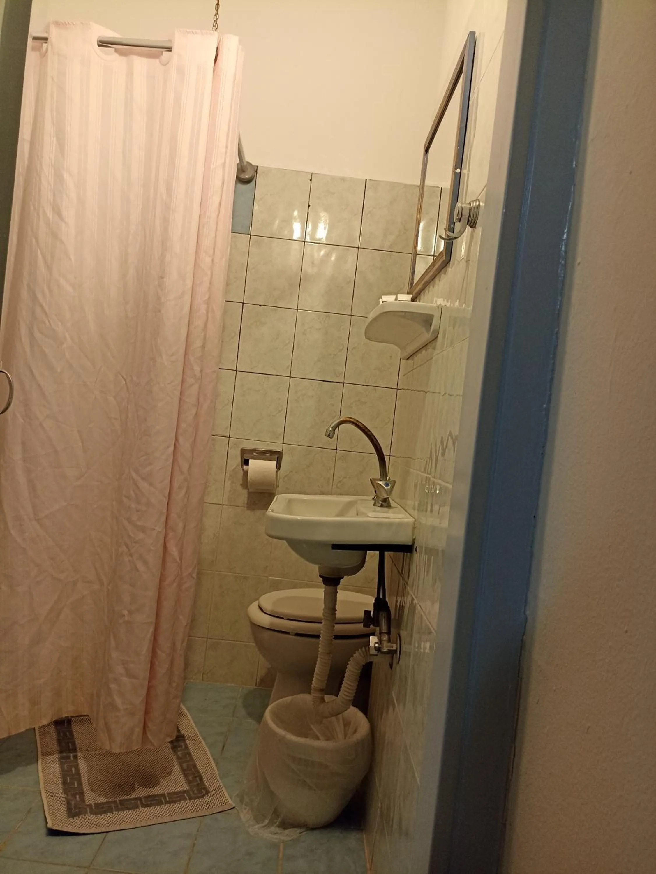 Bathroom in Elite Hotel