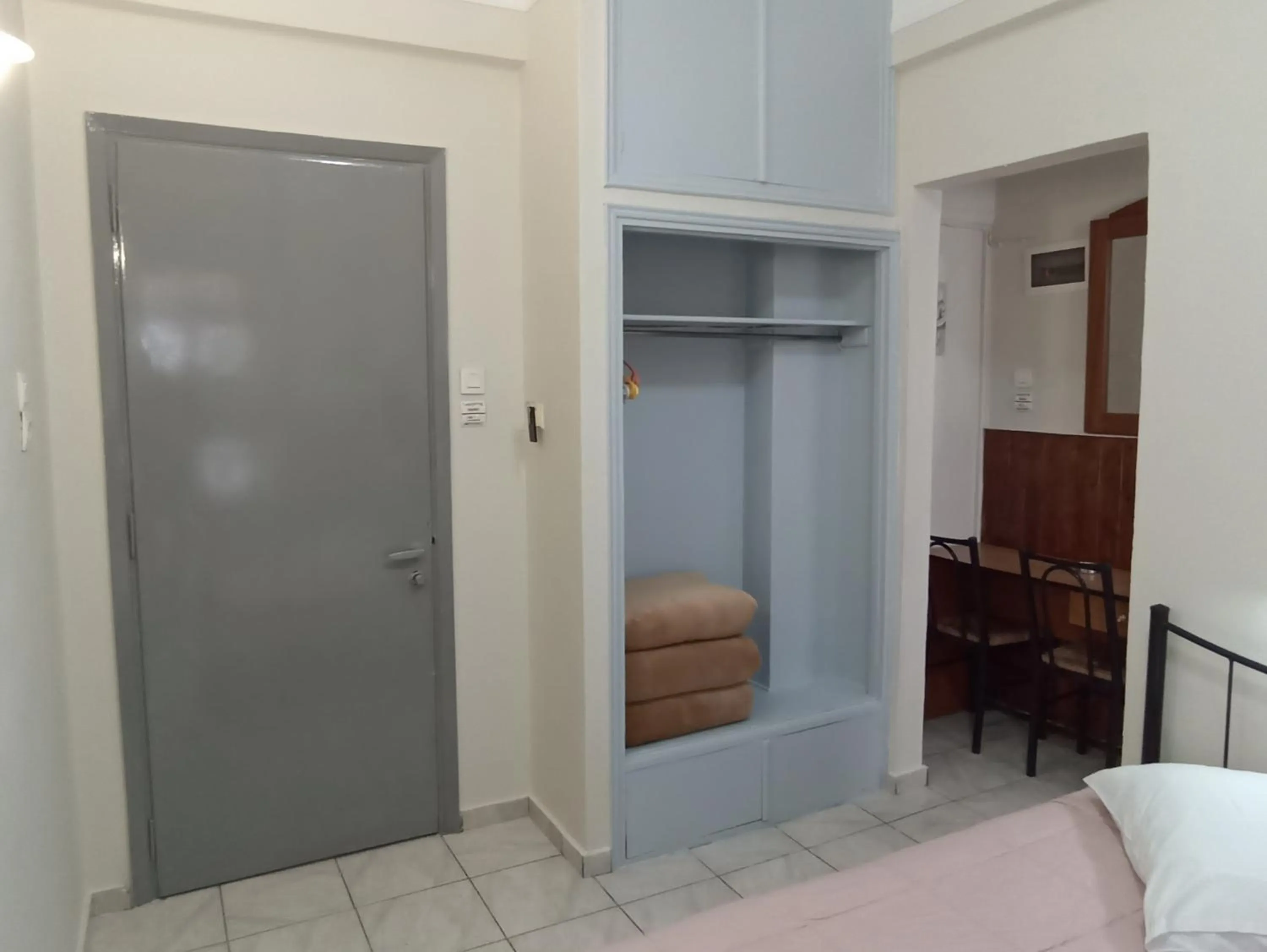 Photo of the whole room, Bed in Elite Hotel