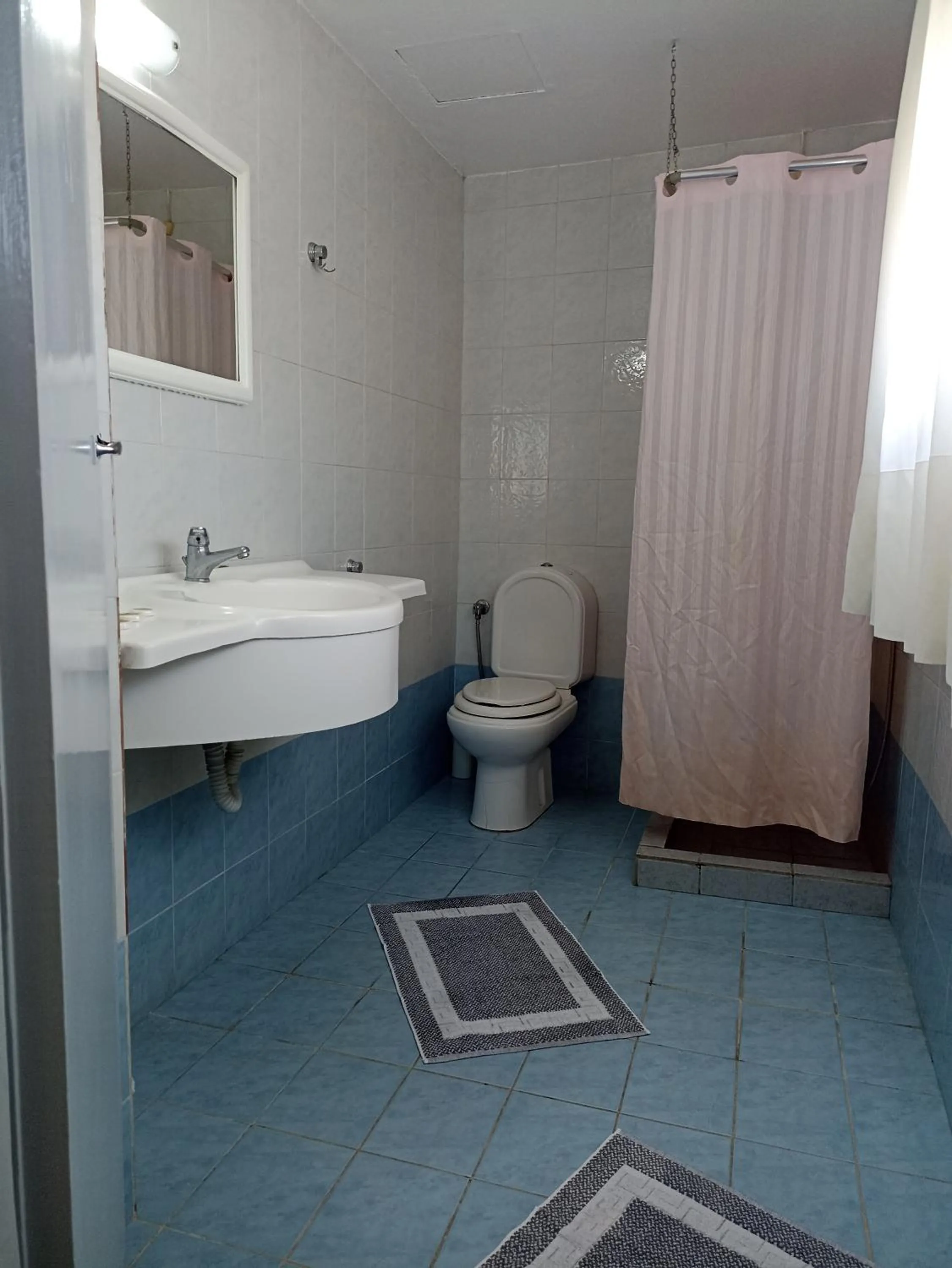 Bathroom in Elite Hotel