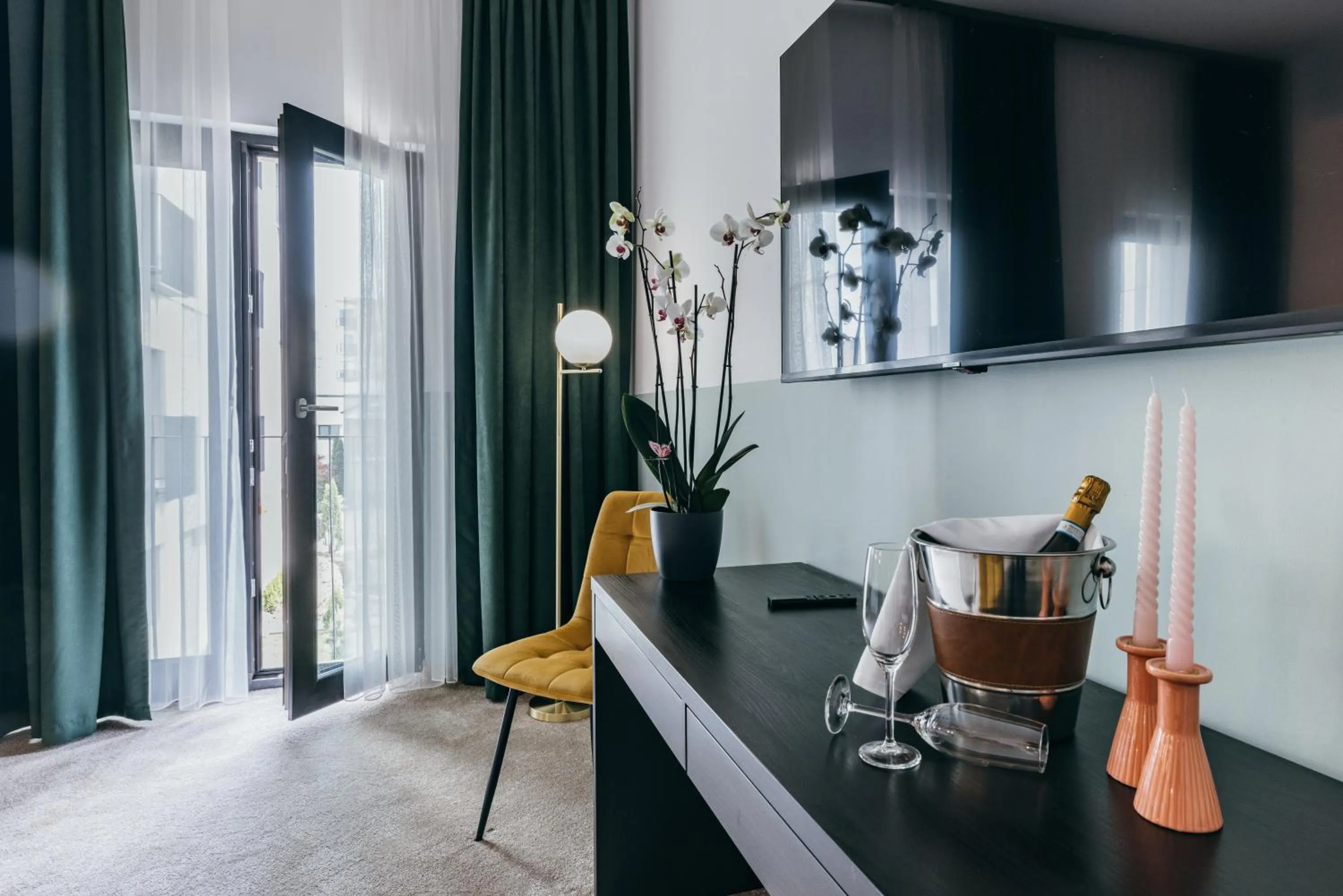 Photo of the whole room in HOTEL AGORA Mures