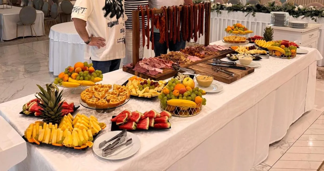 Food and drinks in HOTEL AGORA Mures