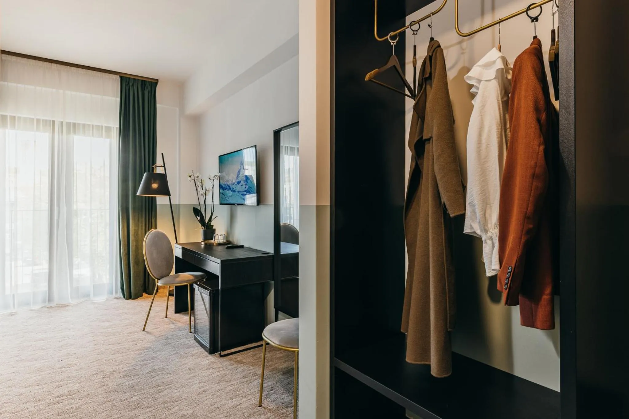 Photo of the whole room in HOTEL AGORA Mures