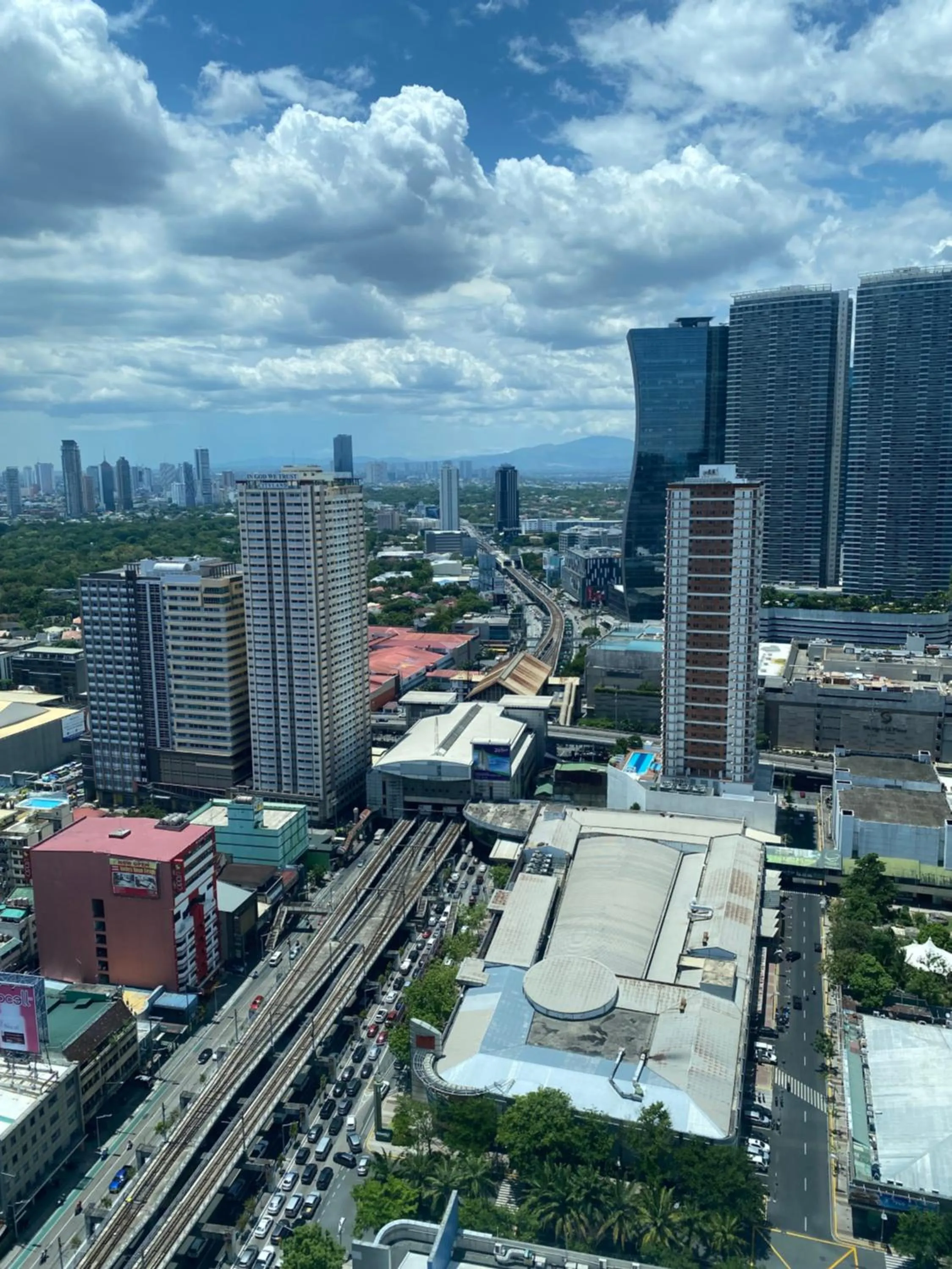 Day in KDstays - Fame Residences