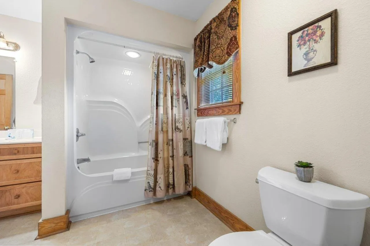 Poplar Point Condo Unit 12B by Eden Crest