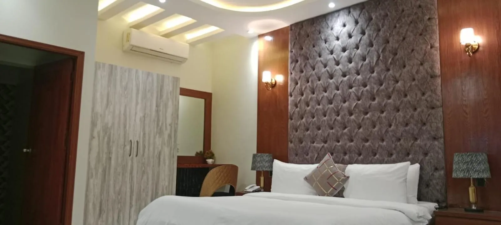 Bed in Diplomat Fort Boutique Hotel