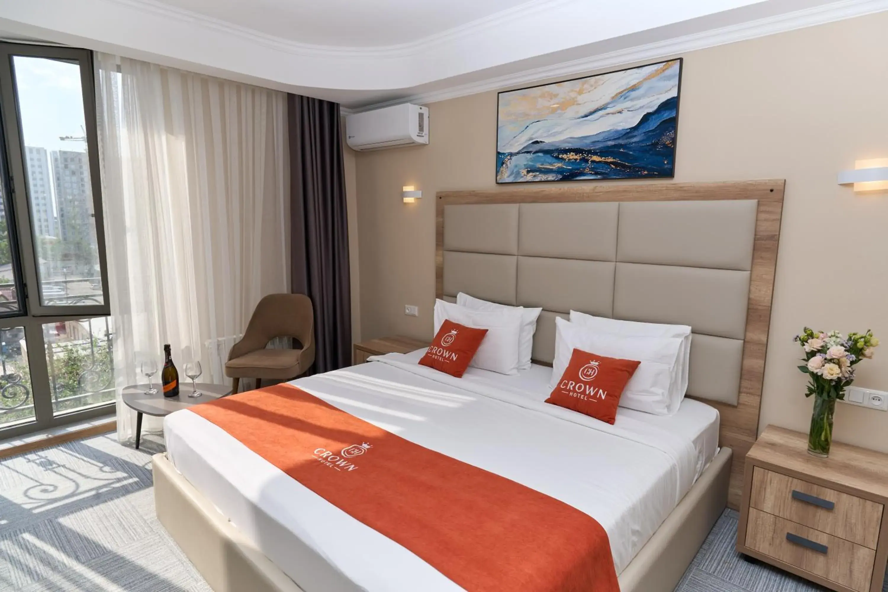 Superior King Room in Crown Hotel Superior King Room in Crown Hotel