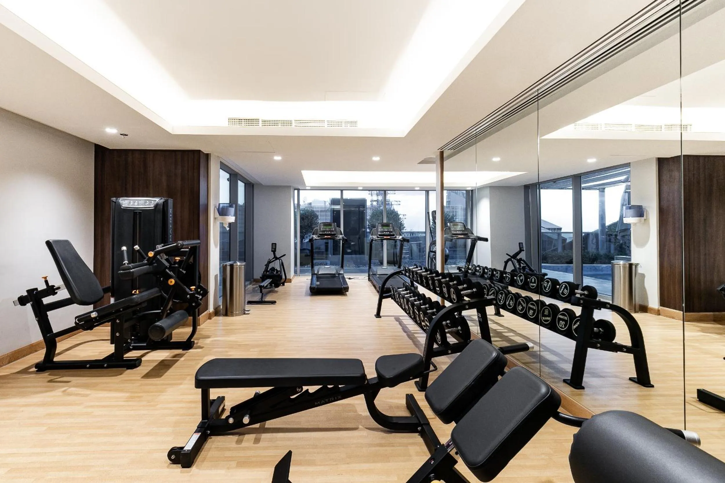 Fitness centre/facilities in GLOBALSTAY J One Tower Apartments at Pearl of UAE
