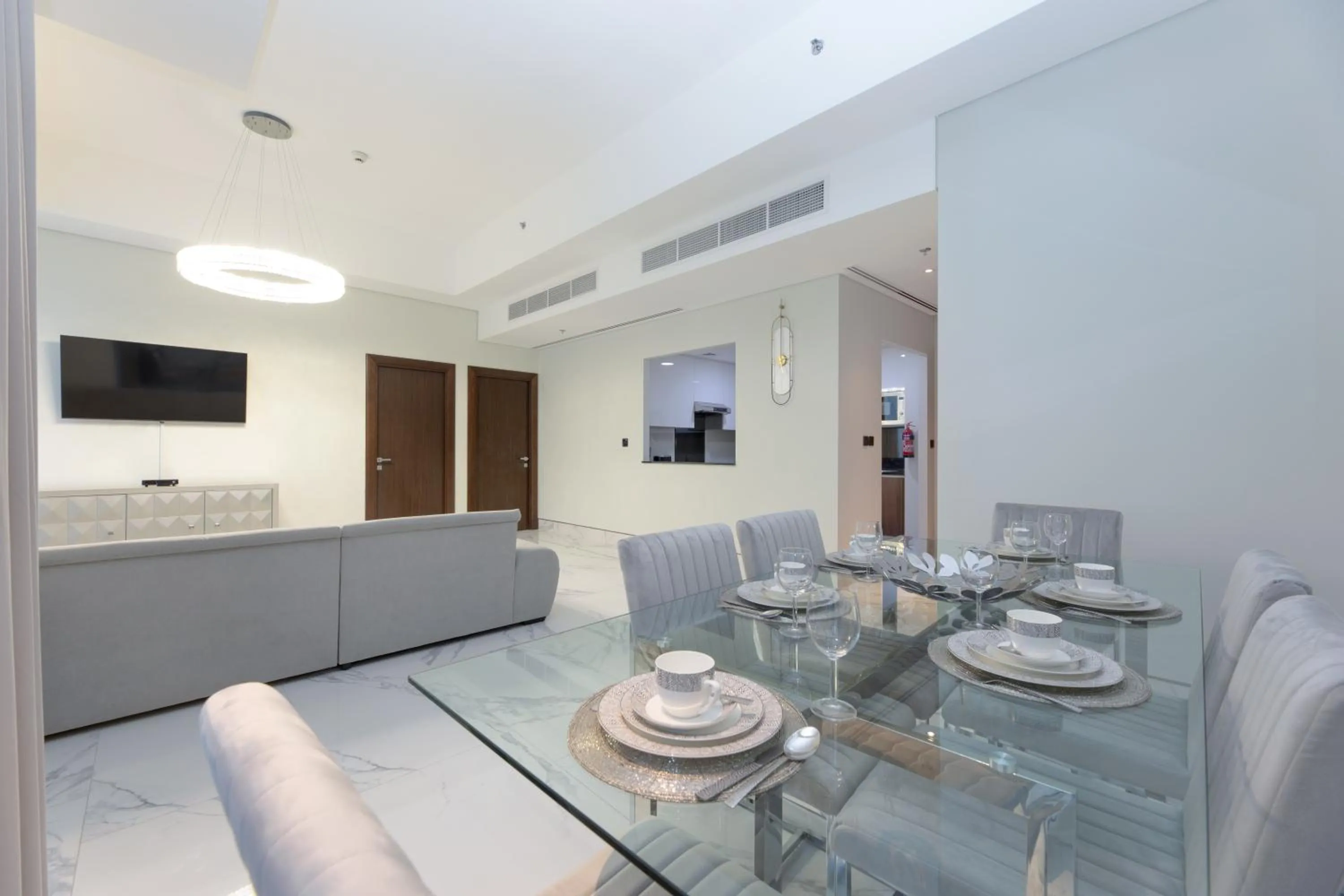 TV and multimedia in GLOBALSTAY J One Tower Apartments at Pearl of UAE