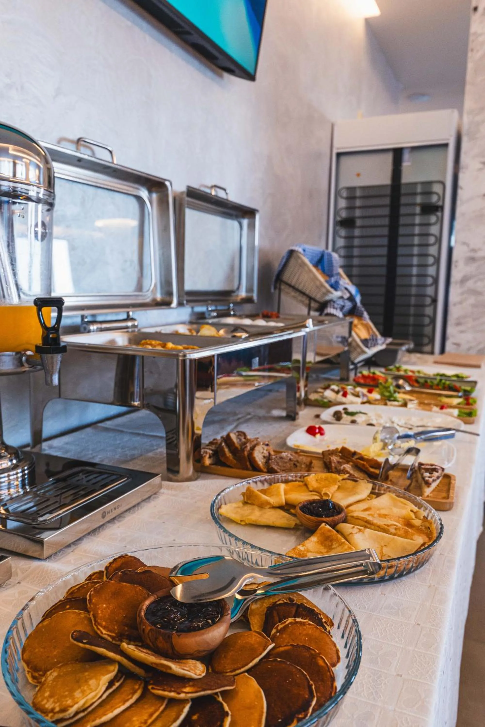 TV and multimedia in Hotel Dior