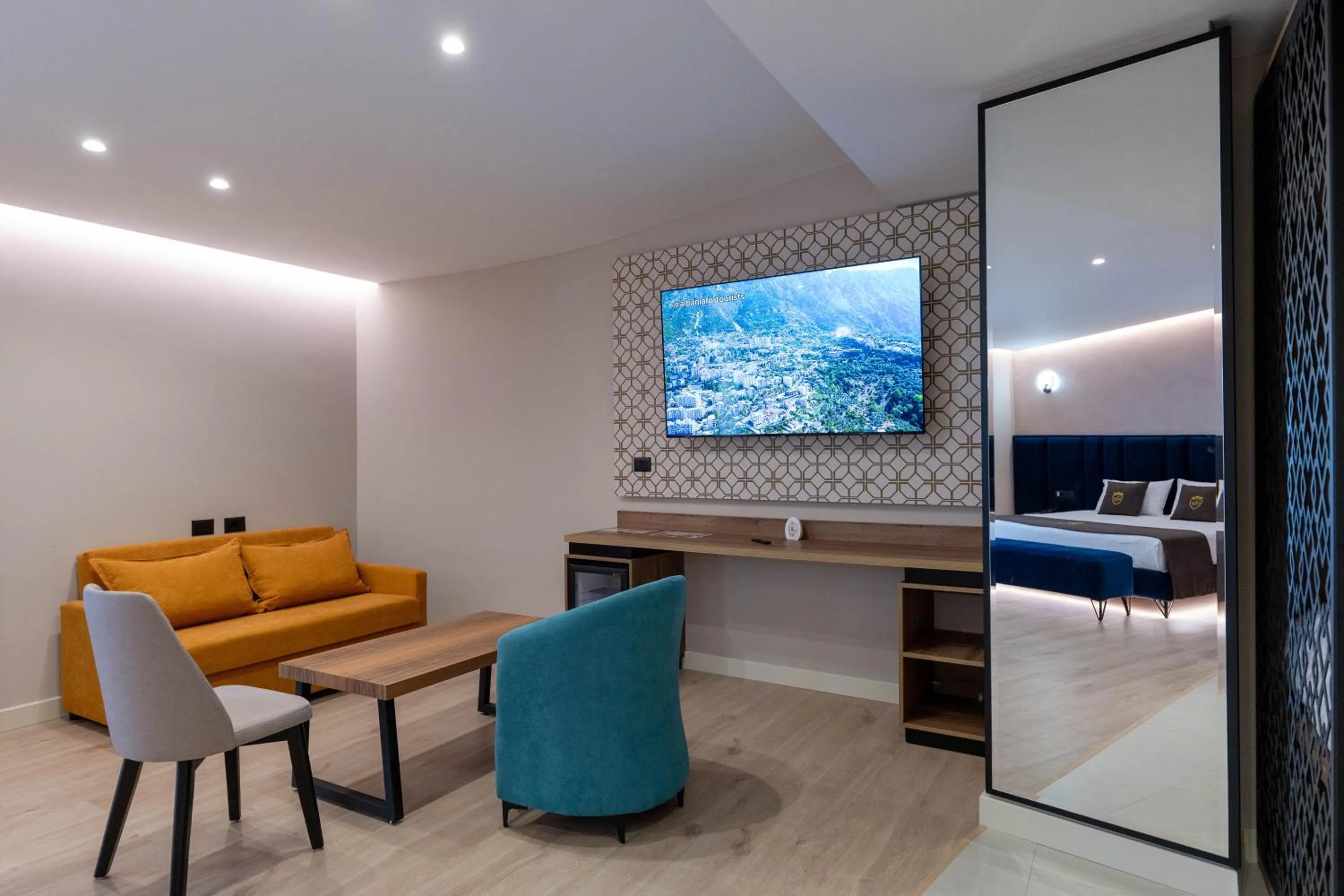 TV and multimedia in Hotel Dior