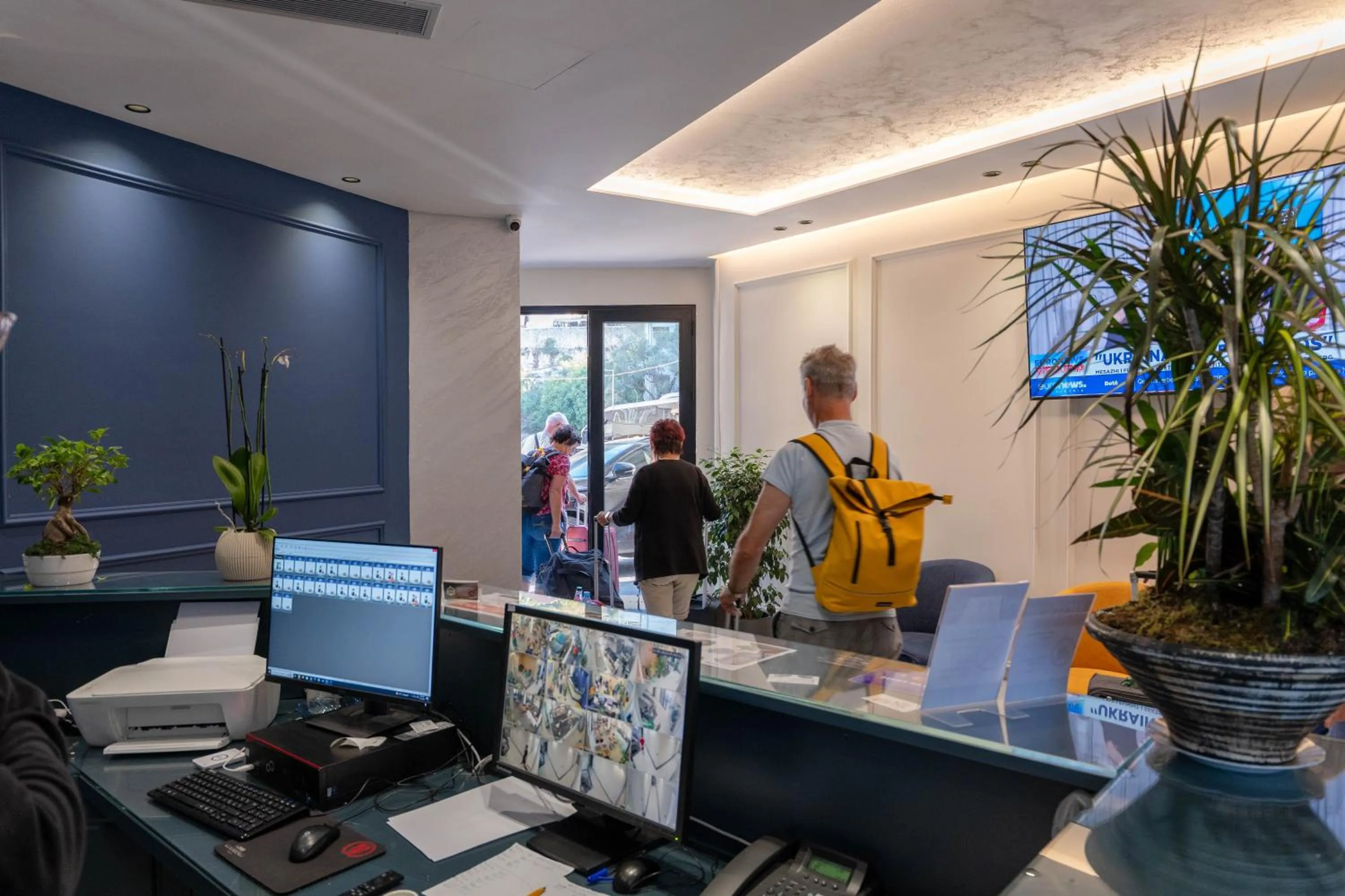 People in Hotel Dior