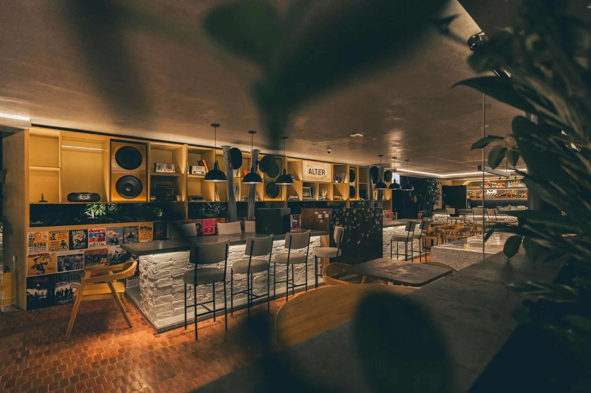 Restaurant/places to eat in Heiss Hotel By Jalo