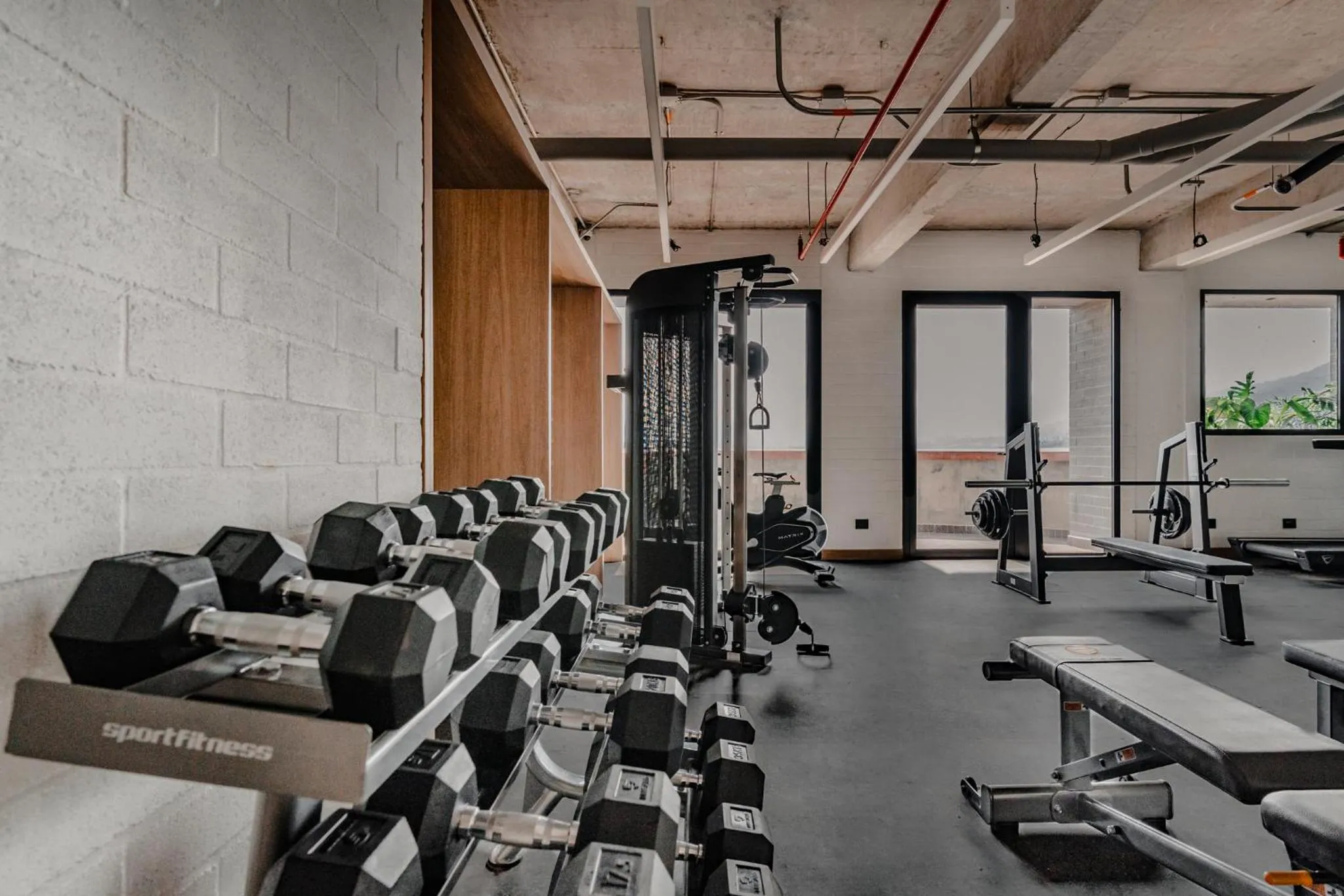 Fitness centre/facilities in Heiss Hotel By Jalo