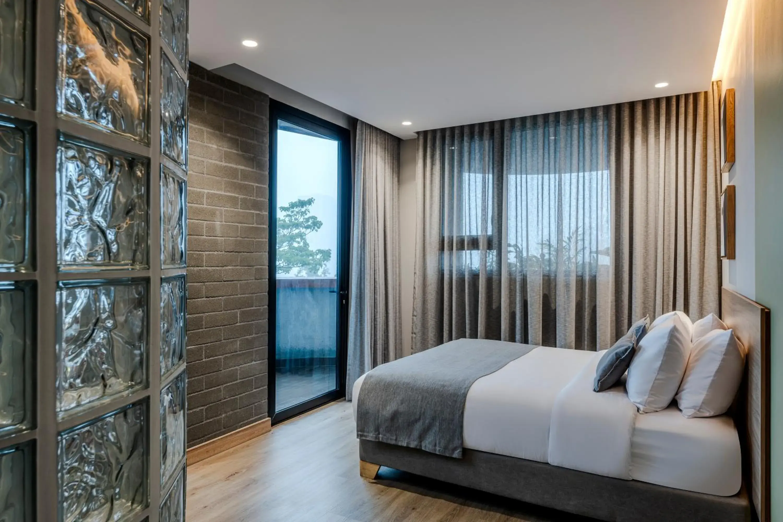 Deluxe Double Room with Balcony in Heiss Hotel By Jalo Deluxe Double Room with Balcony in Heiss Hotel By Jalo