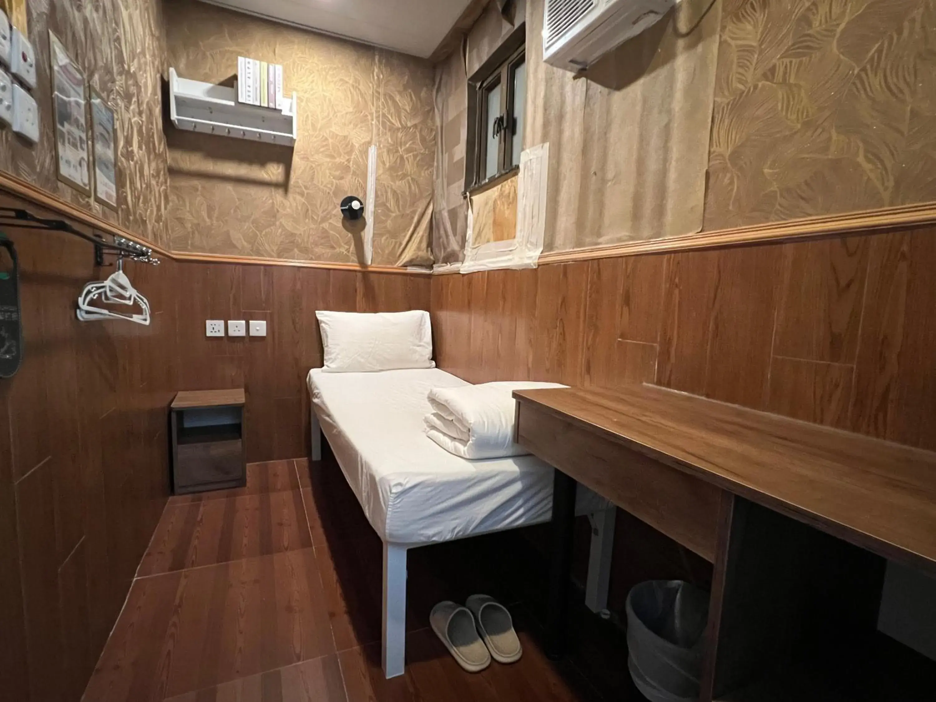 Single Room with Shared Bathroom in Kowloon Hostel Single Room with Shared Bathroom in Kowloon Hostel