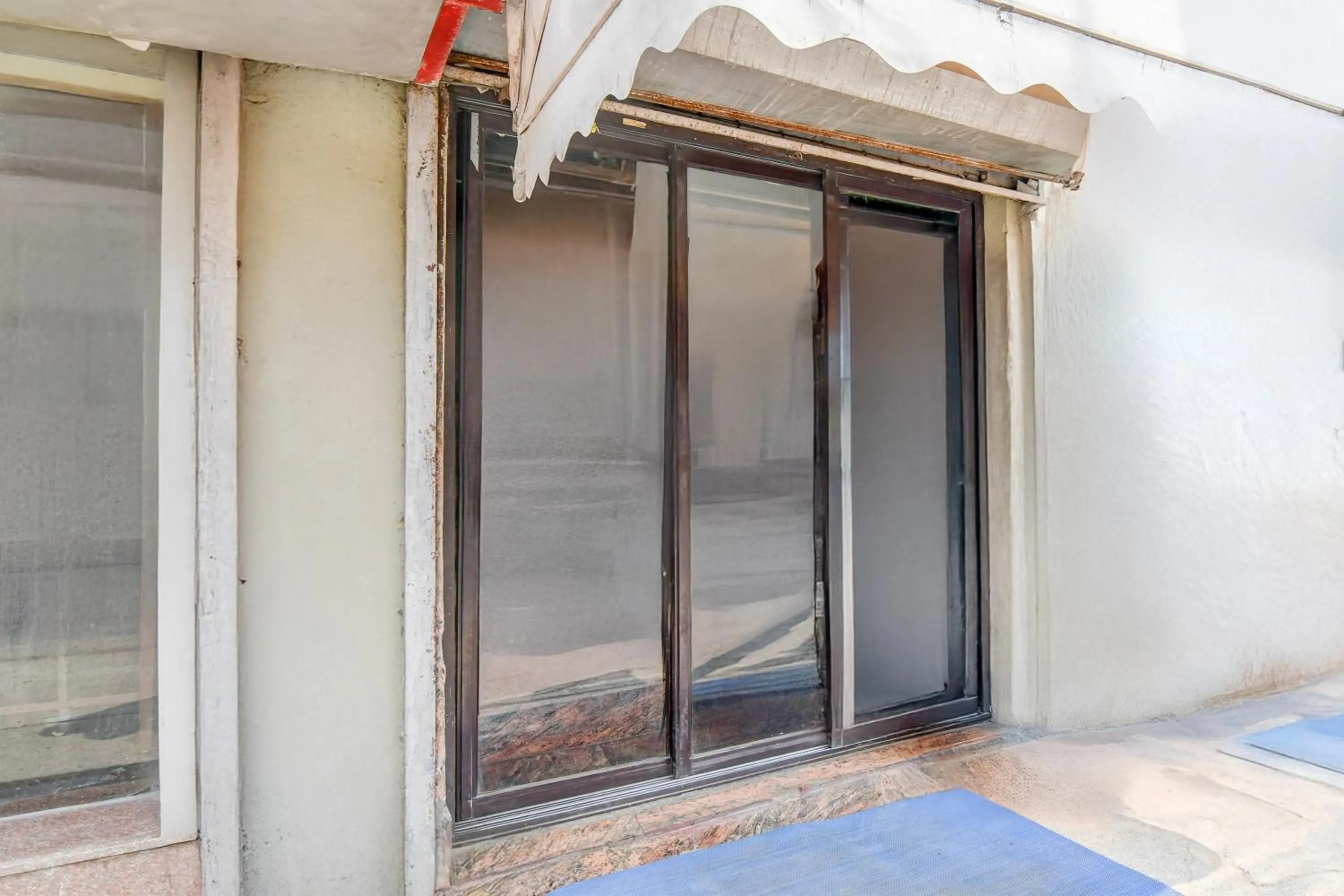 Facade/entrance in Super Hotel O Serampore Railway Station Formerly Rupashi Guest House