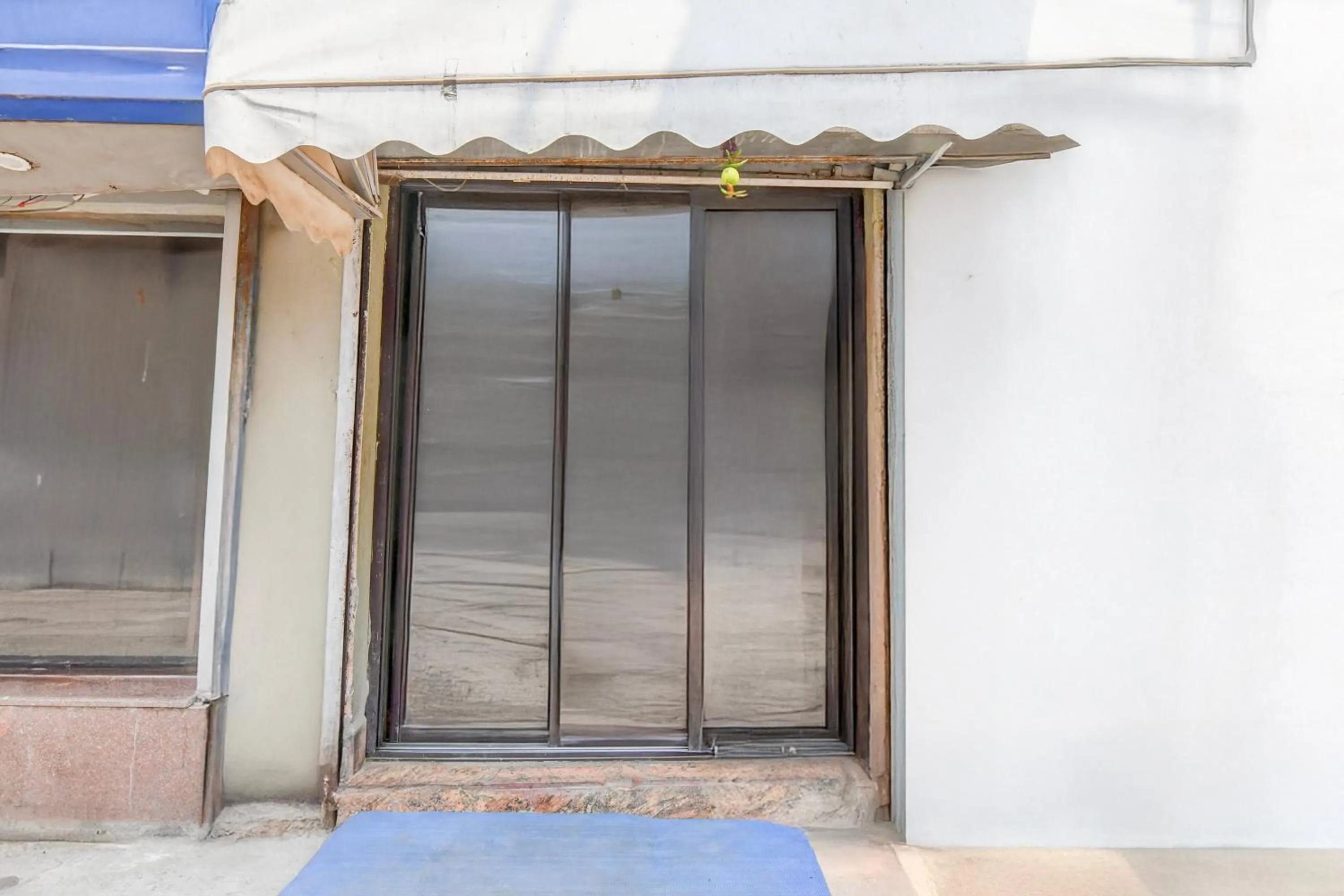 Facade/entrance in Super Hotel O Serampore Railway Station Formerly Rupashi Guest House