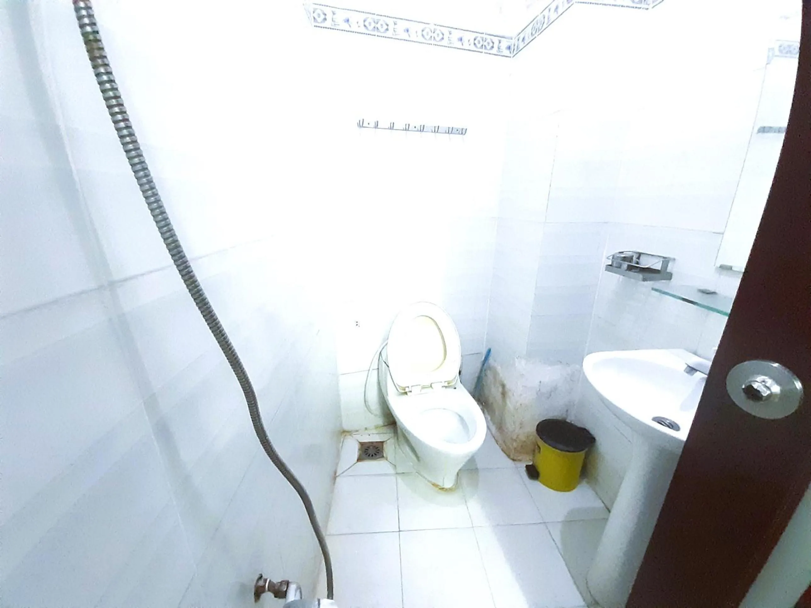 Bathroom in Cam Tho Hotel