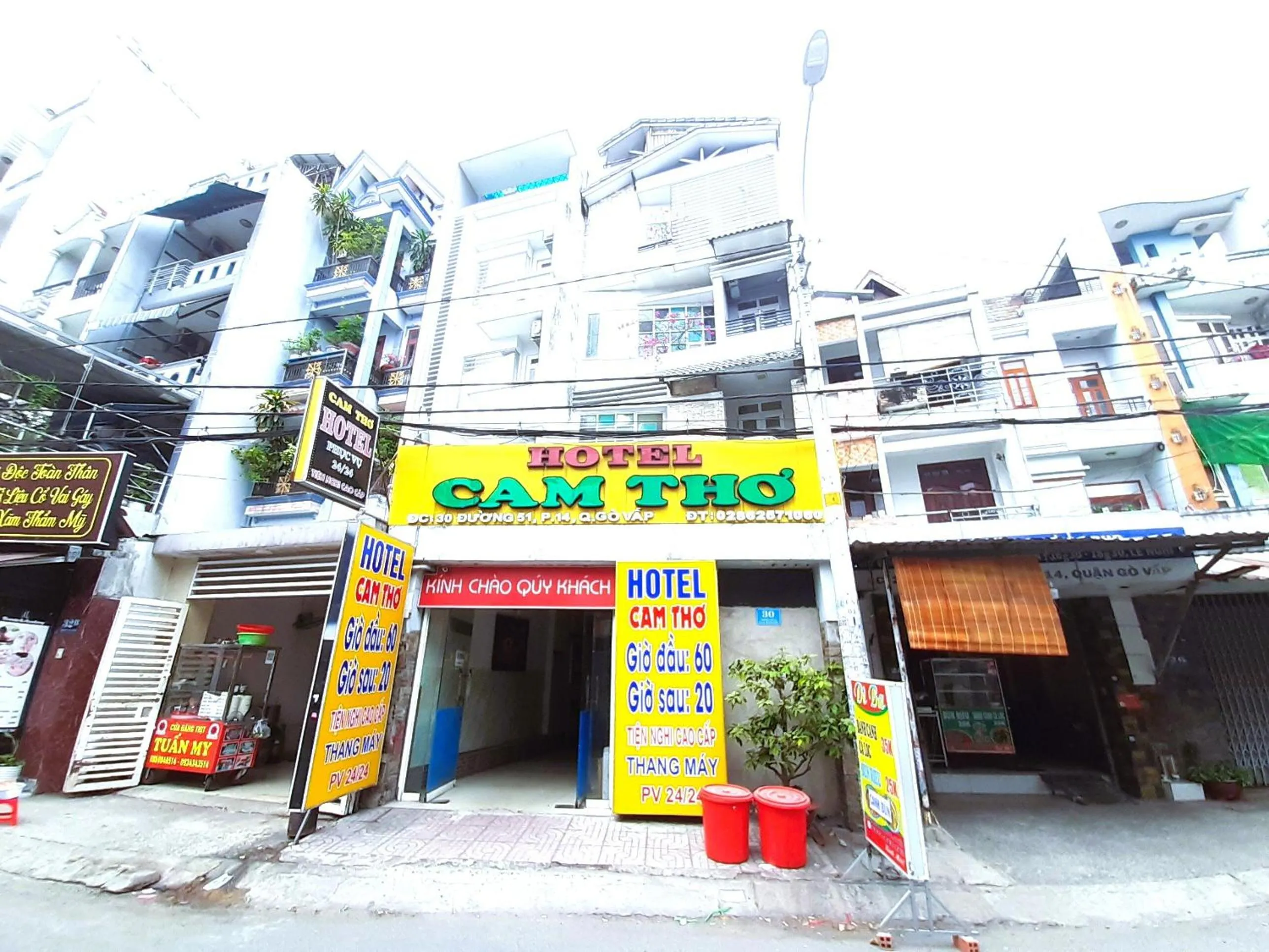 Facade/entrance in Cam Tho Hotel