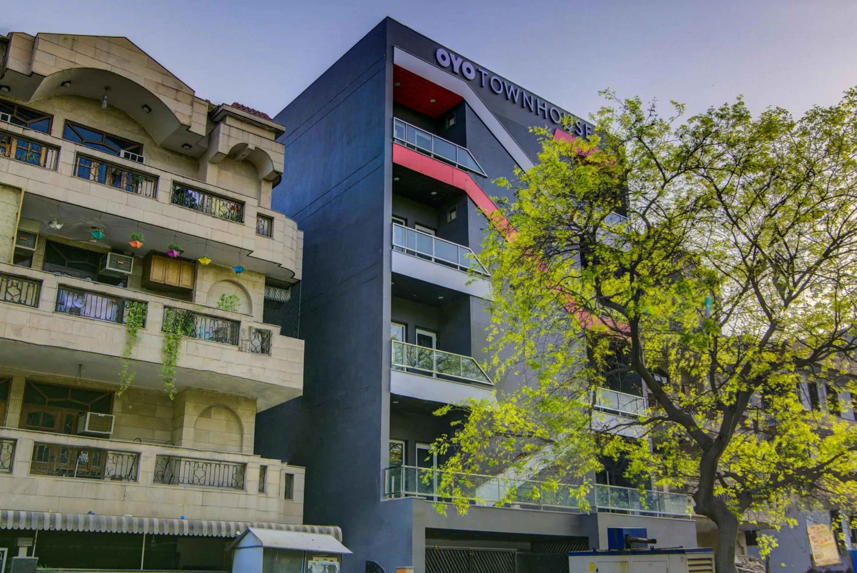 Facade/entrance in Super Townhouse 094 HOTEL MORO