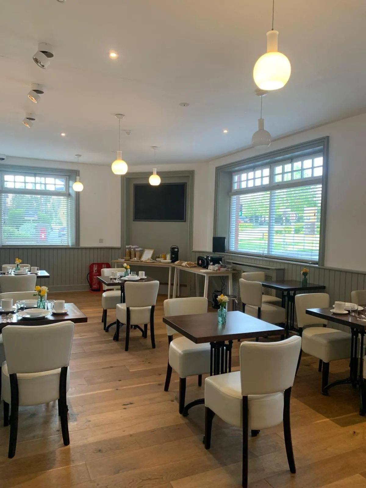 Breakfast in The Bat and Ball