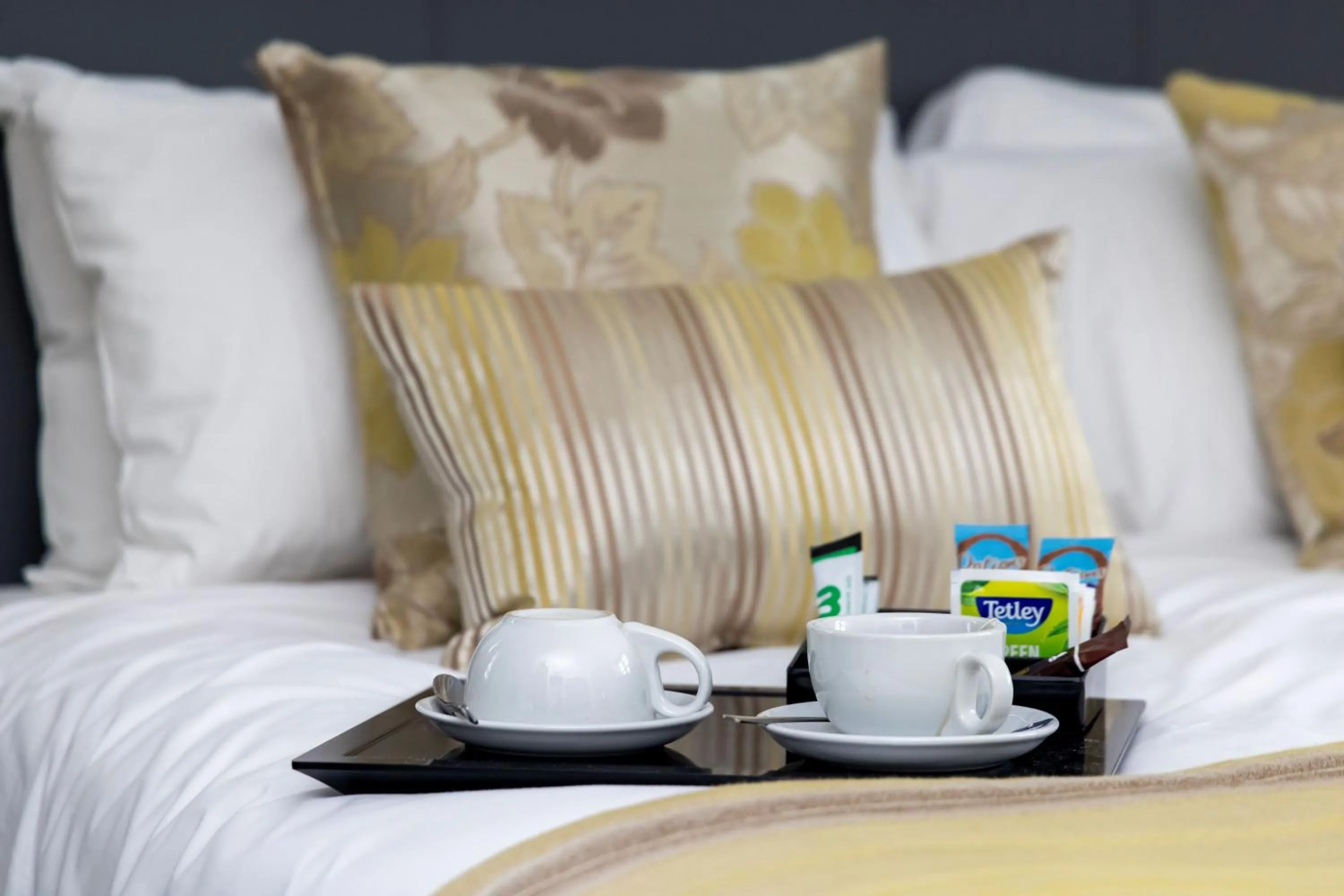 Coffee/tea facilities, Bed in The Bat and Ball