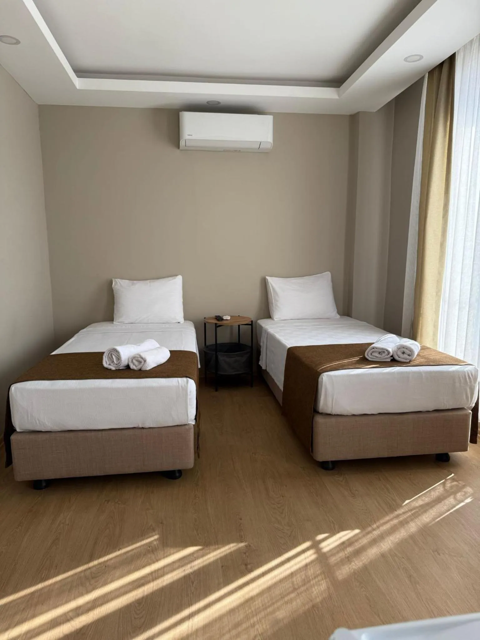 Bed in Red Castle Hotel & Pub