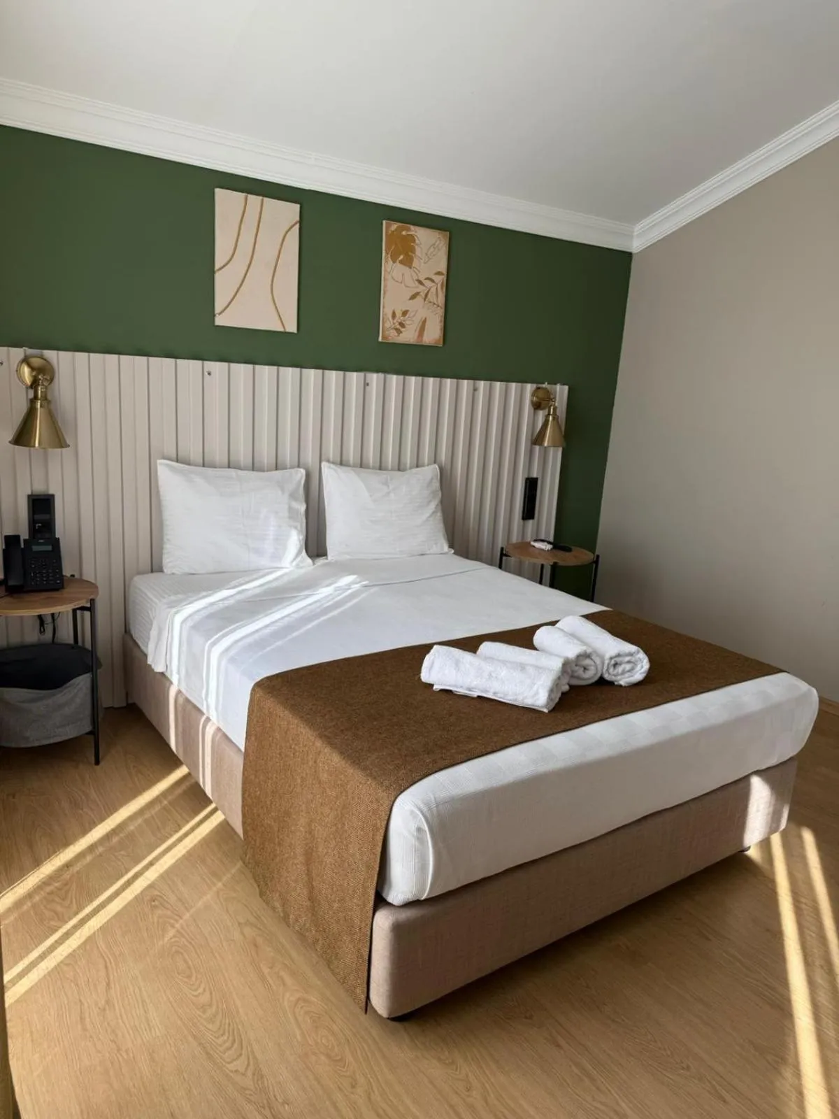 Bed in Red Castle Hotel & Pub