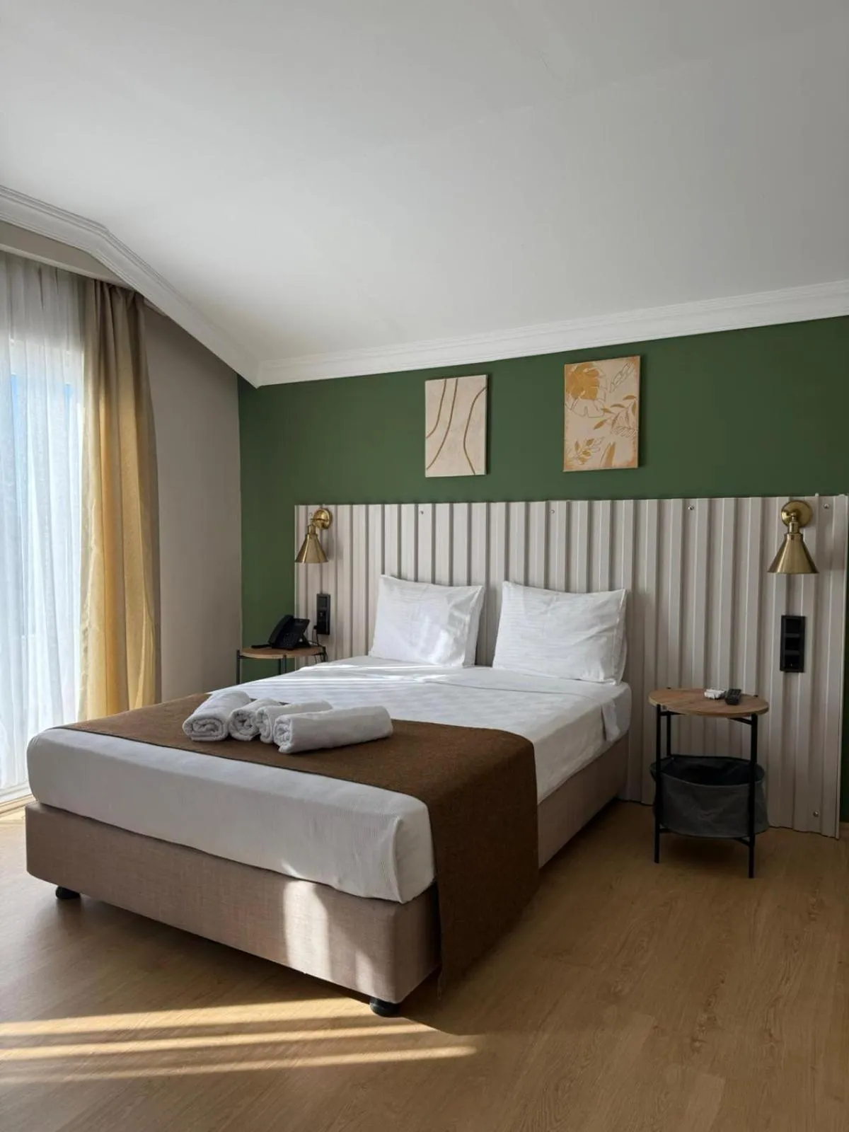 Bed in Red Castle Hotel & Pub