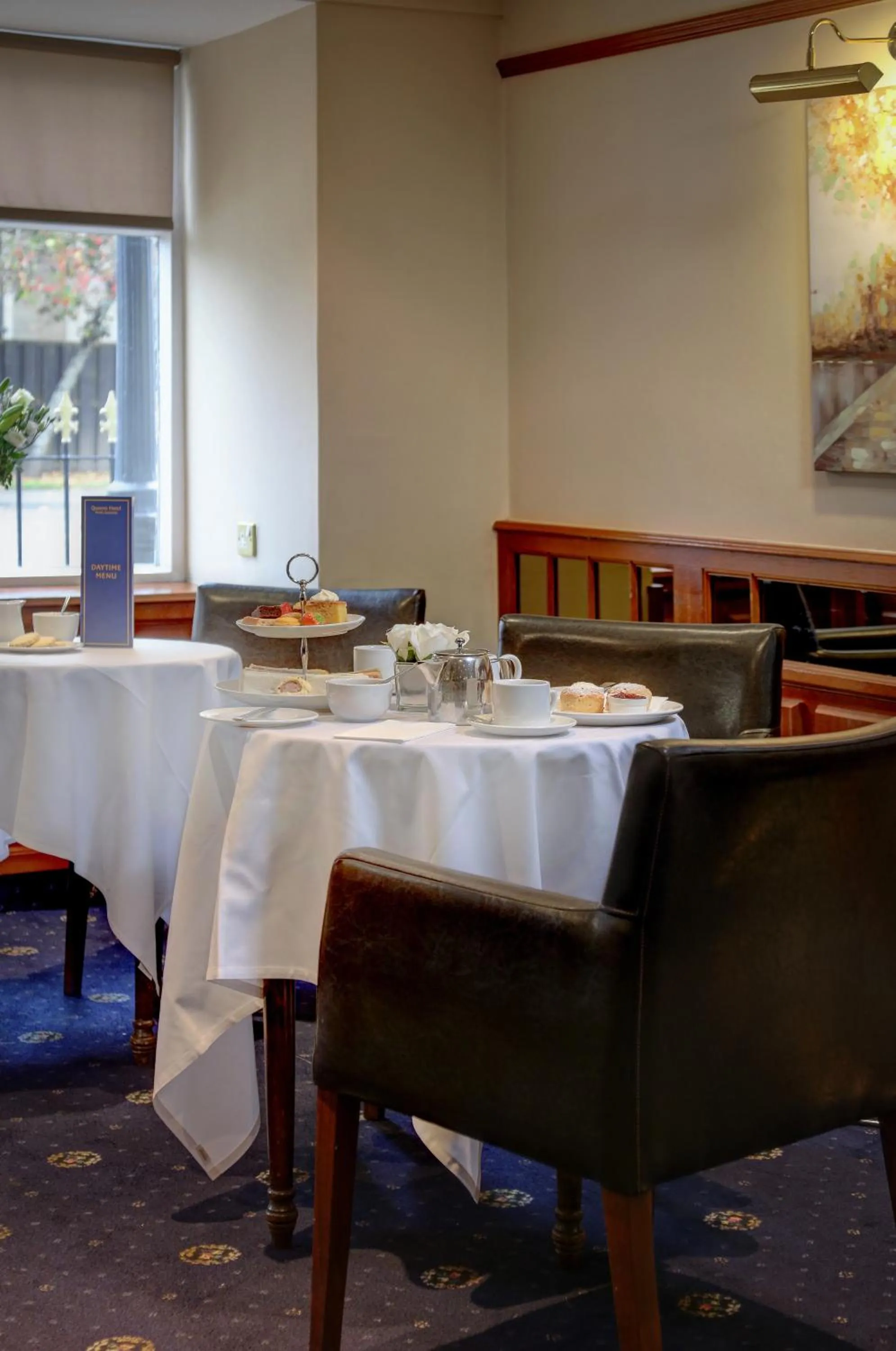 Restaurant/Places to Eat in Best Western Queens Hotel