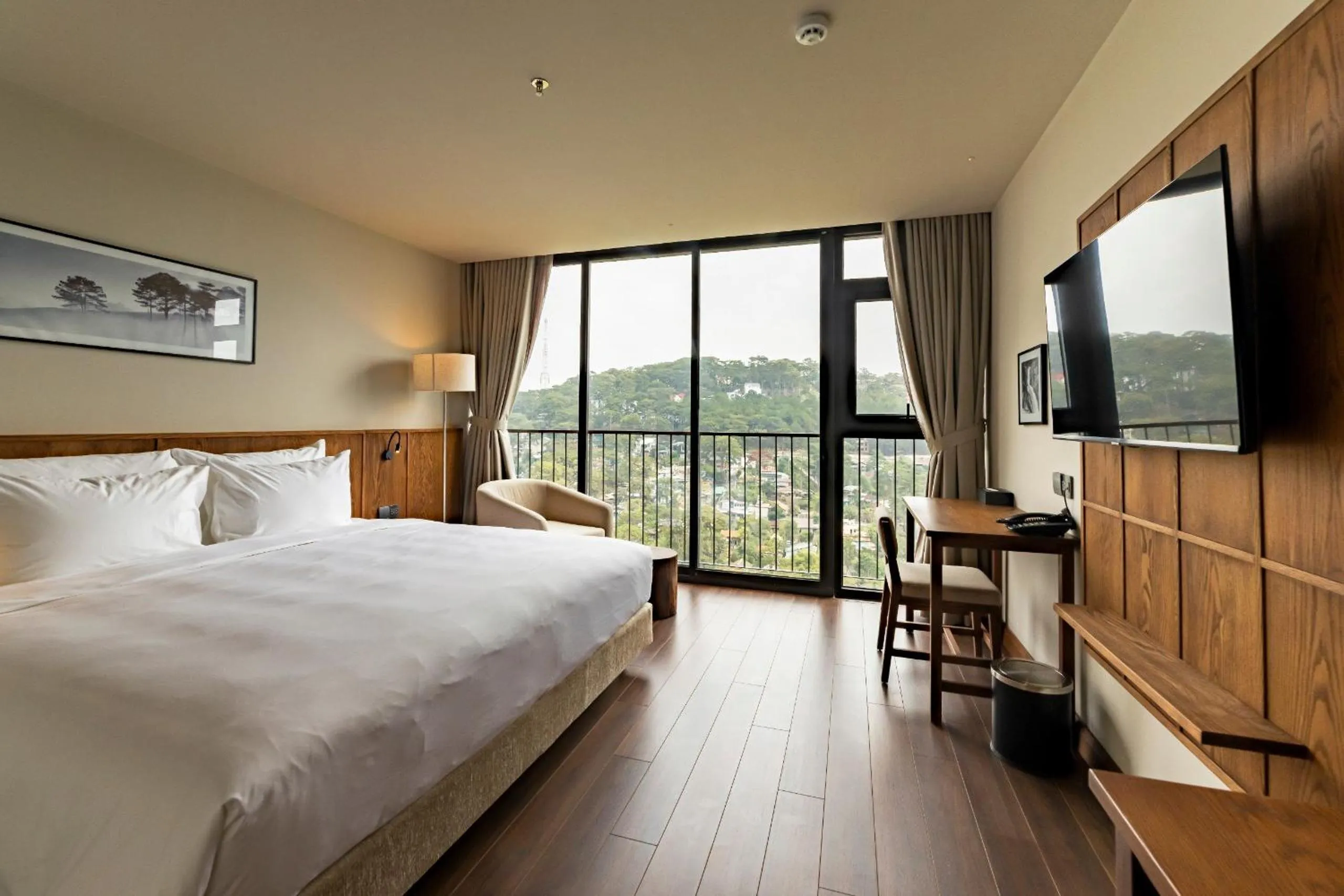 Bed in HLS Dalat Lodge