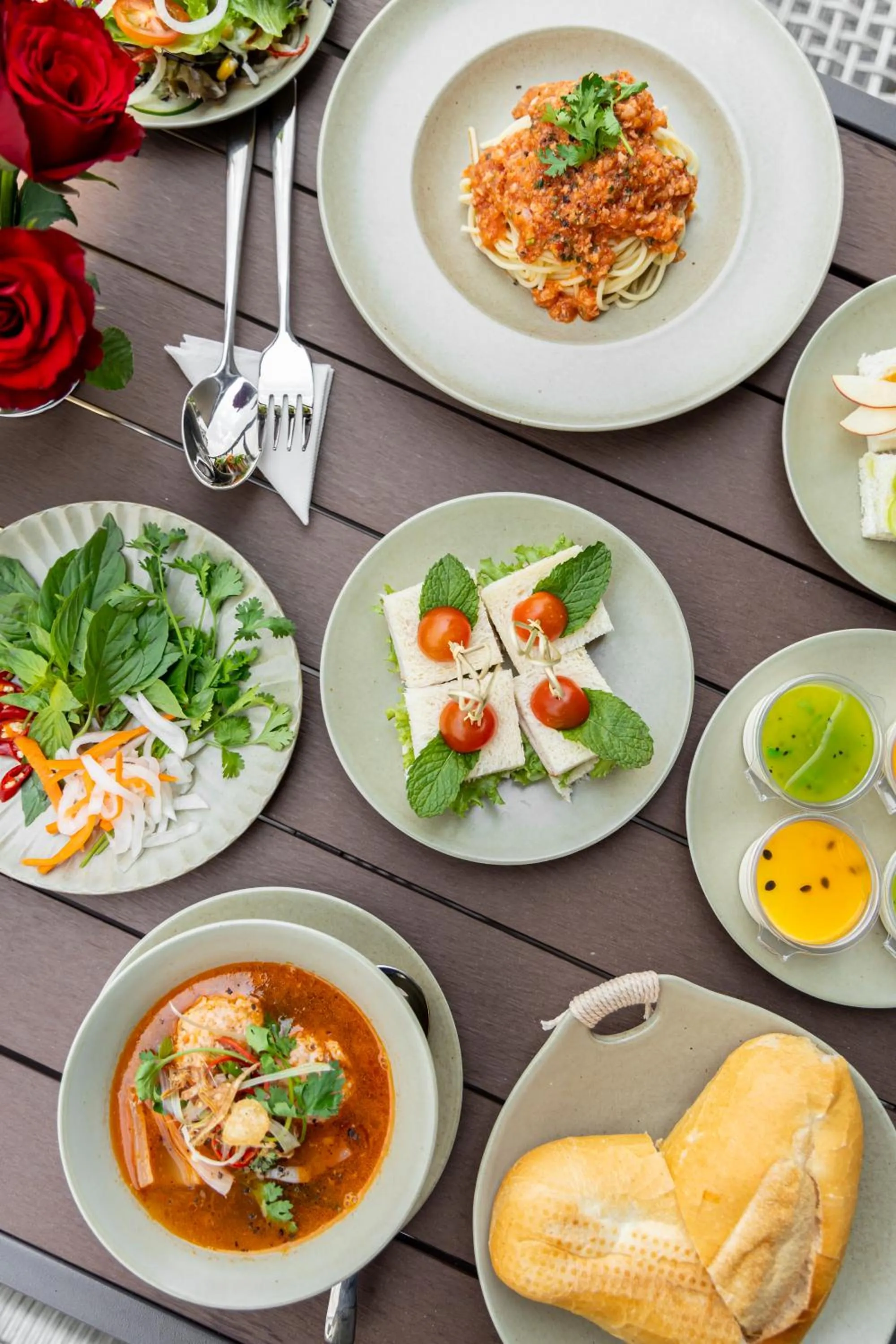 Food and drinks in HLS Dalat Lodge