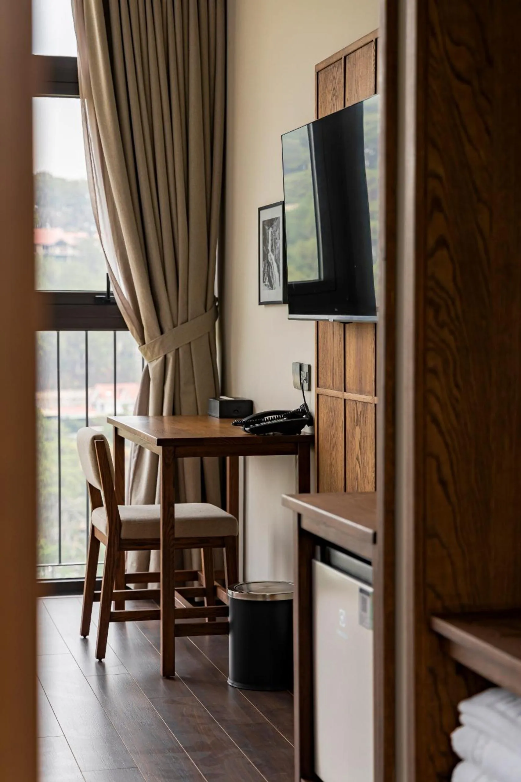 TV and multimedia in HLS Dalat Lodge