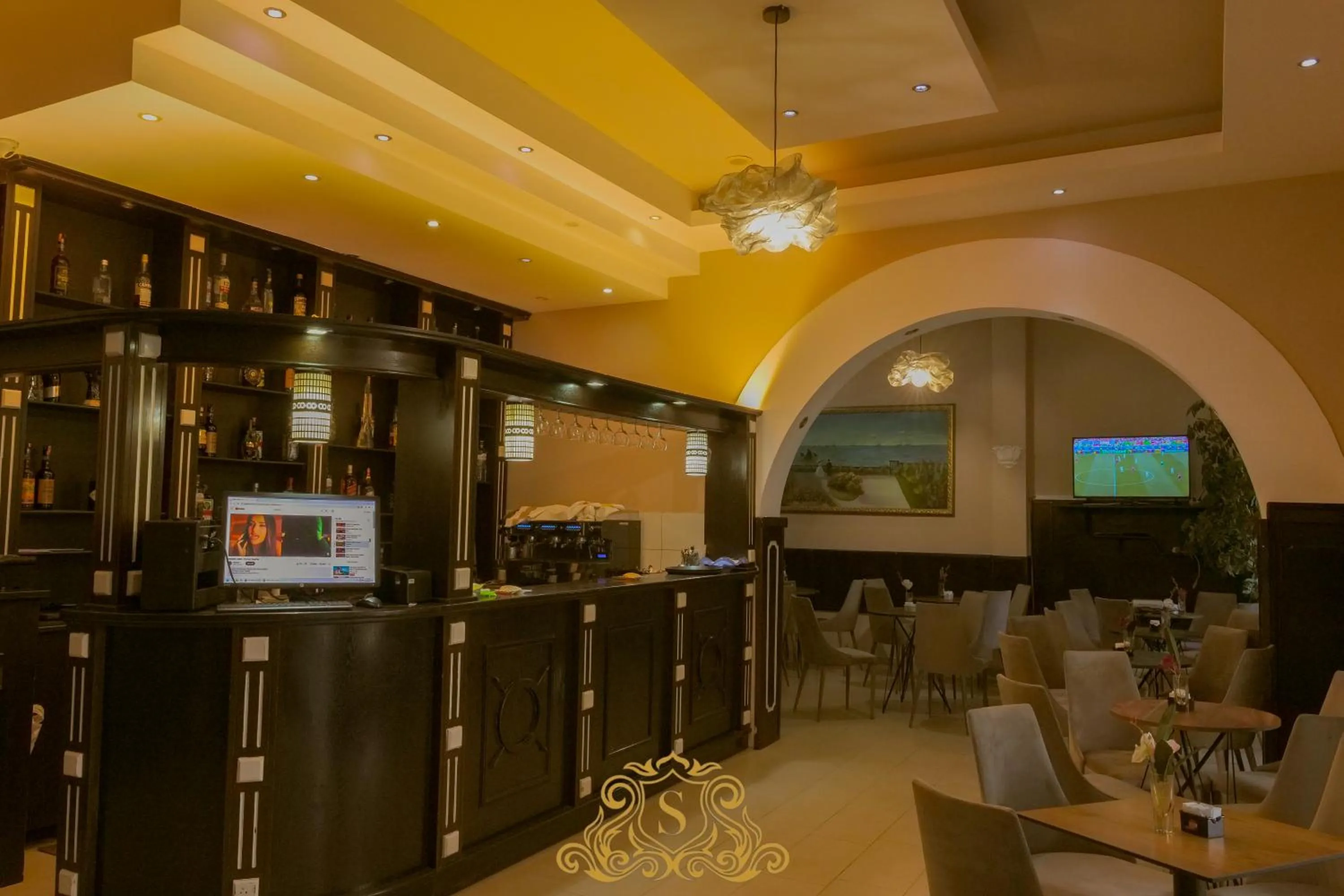 Restaurant/places to eat in Hotel Sorrente