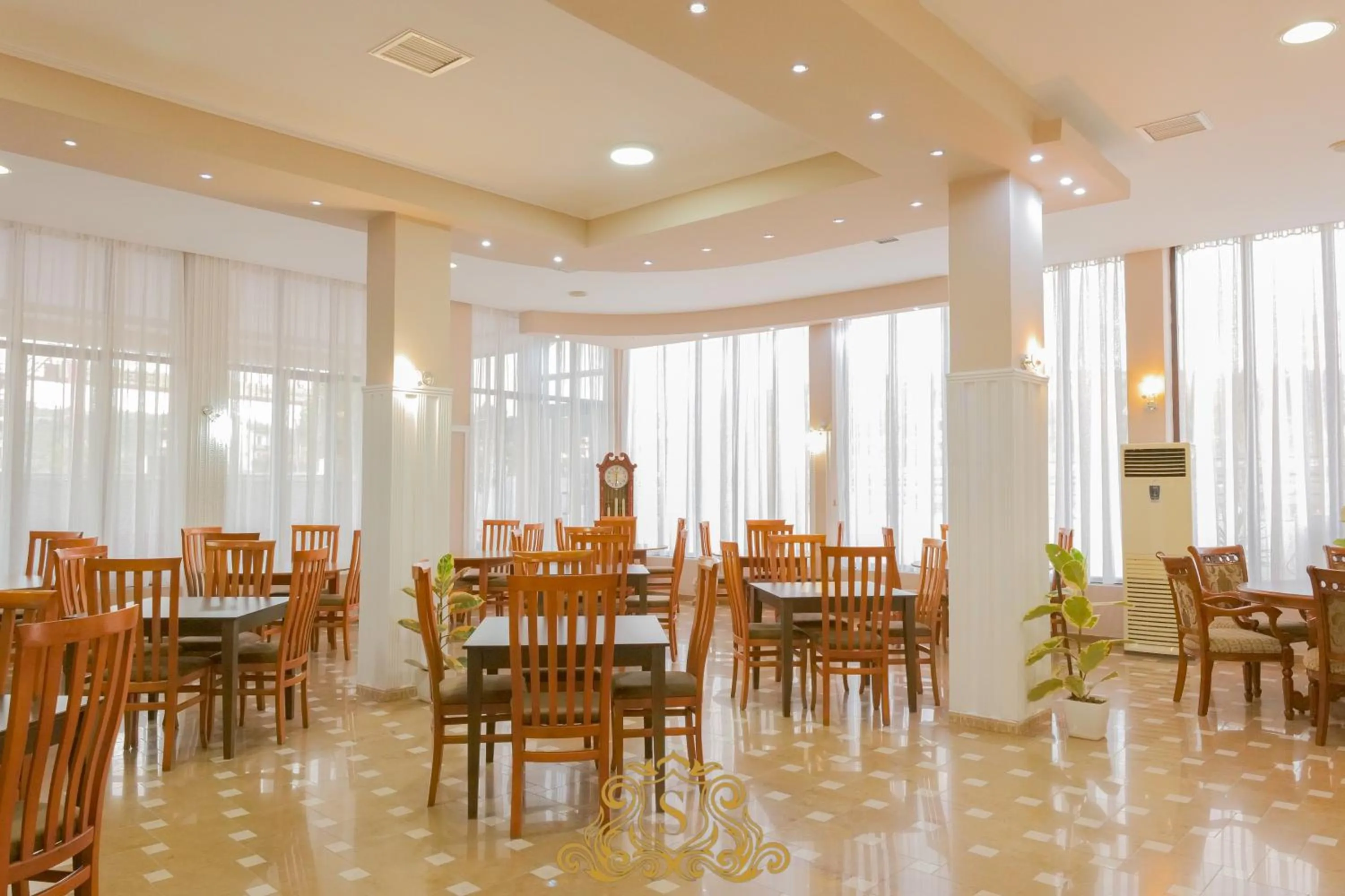 Restaurant/places to eat in Hotel Sorrente