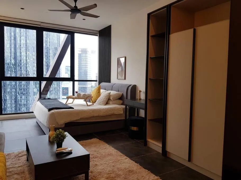 Klcc Suites at Twin Tower