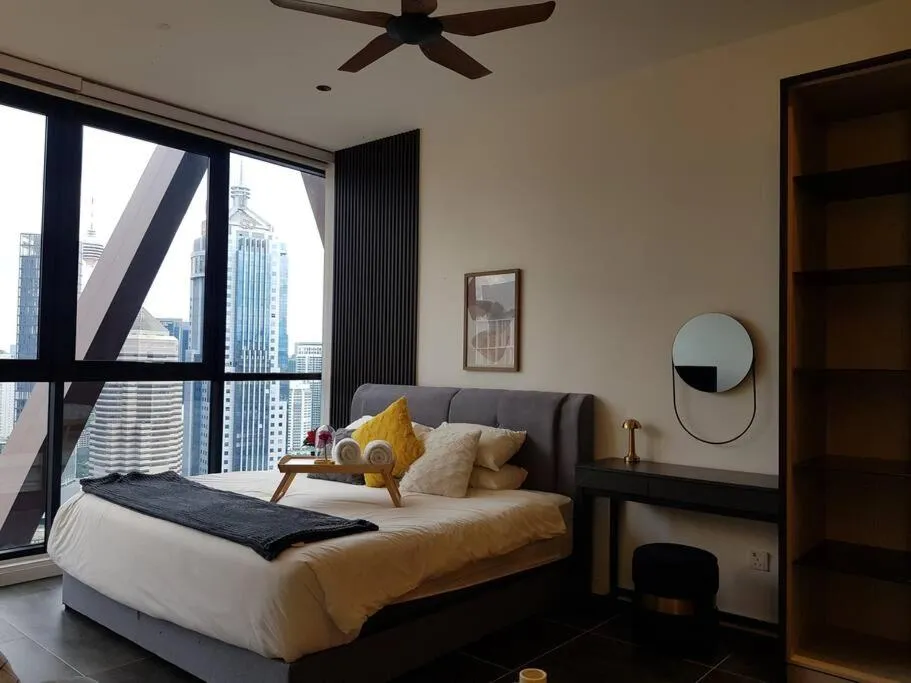 Klcc Suites at Twin Tower