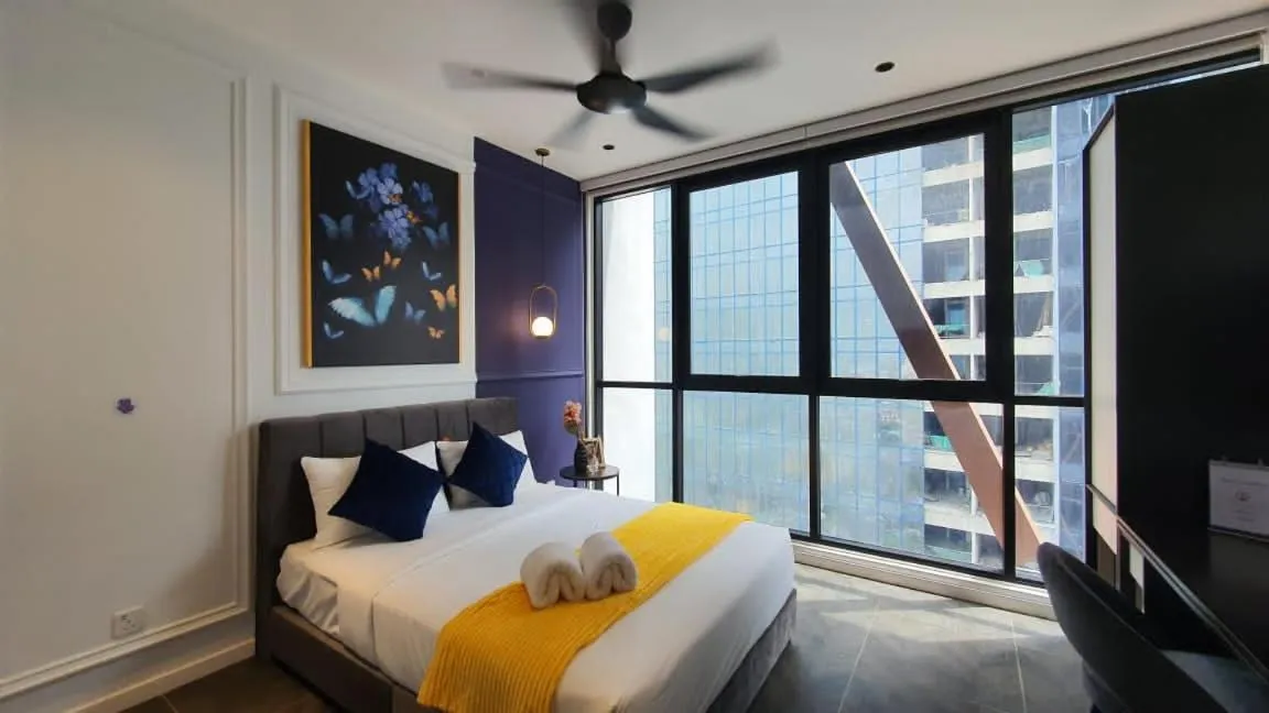Klcc Suites at Twin Tower