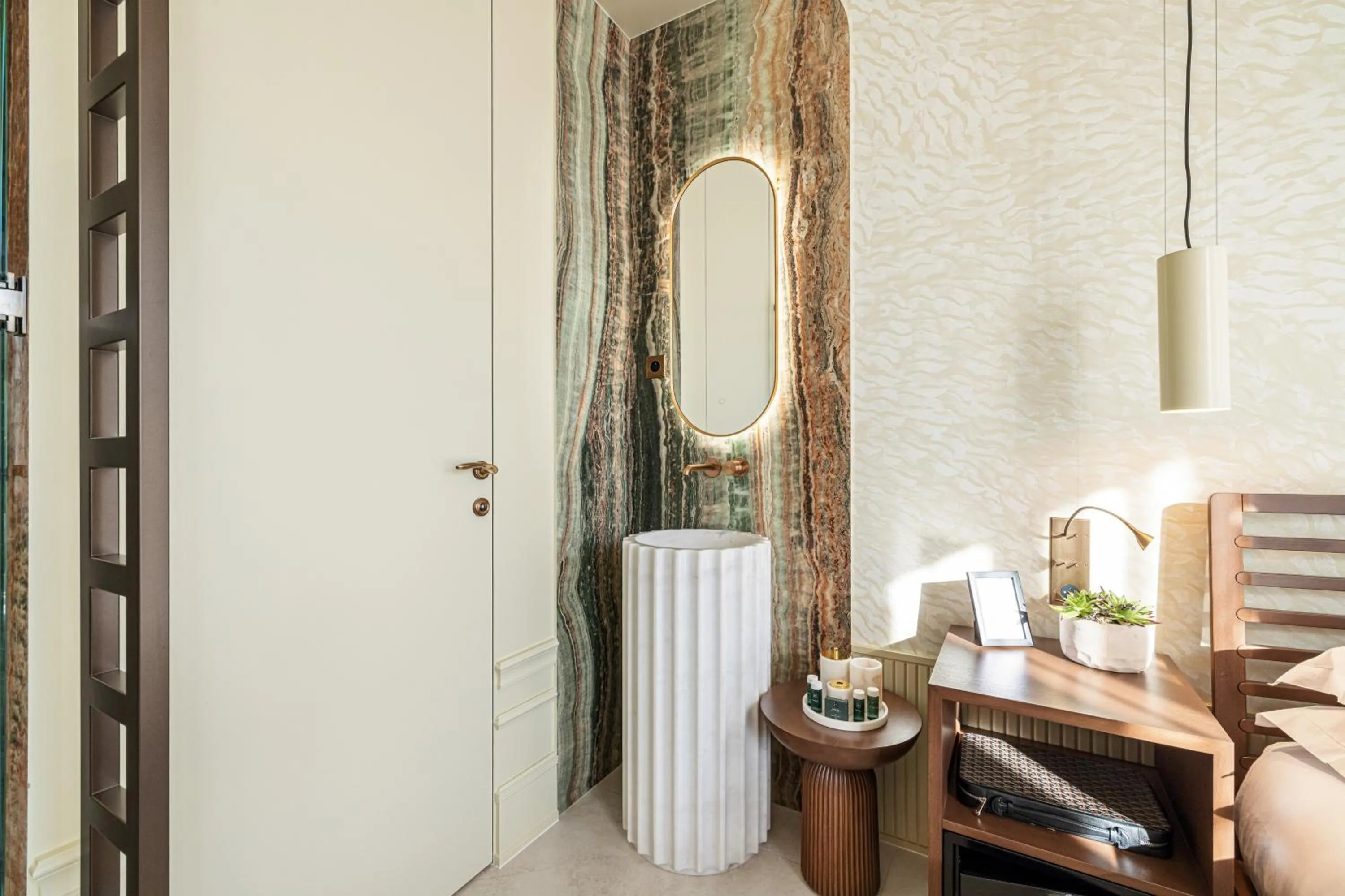 Bathroom in Naomi Nice