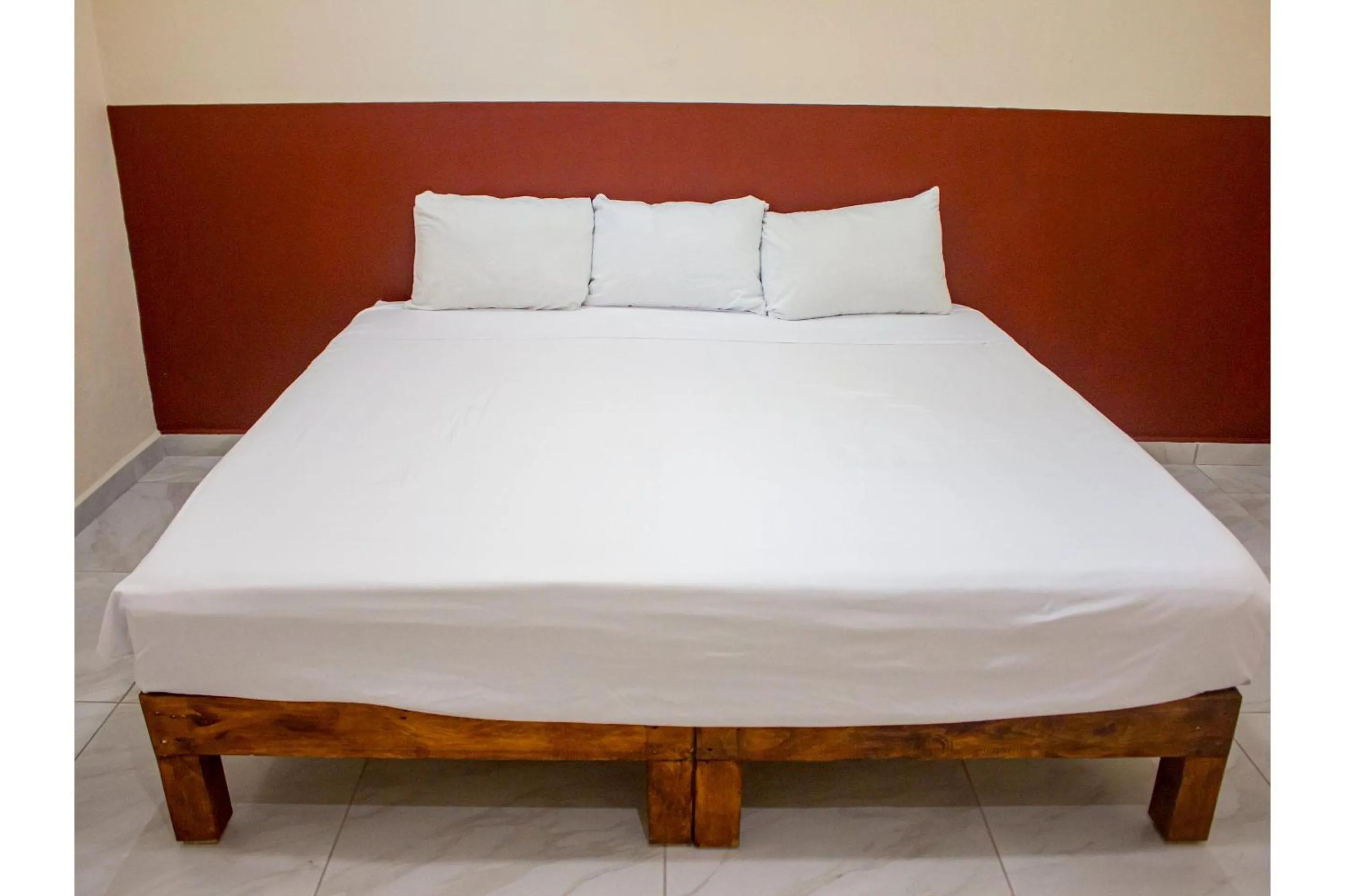 Bedroom, Bed in OYO Hotel La Playa