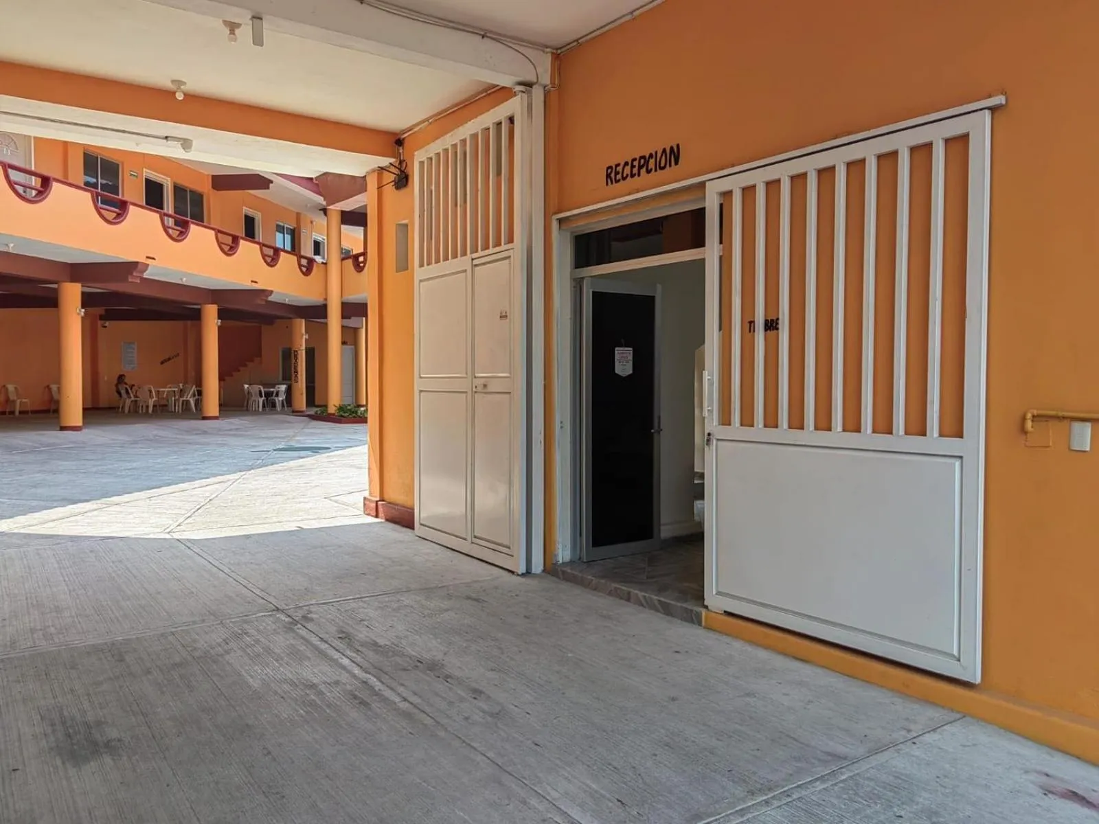 Lobby or reception in OYO Hotel La Playa