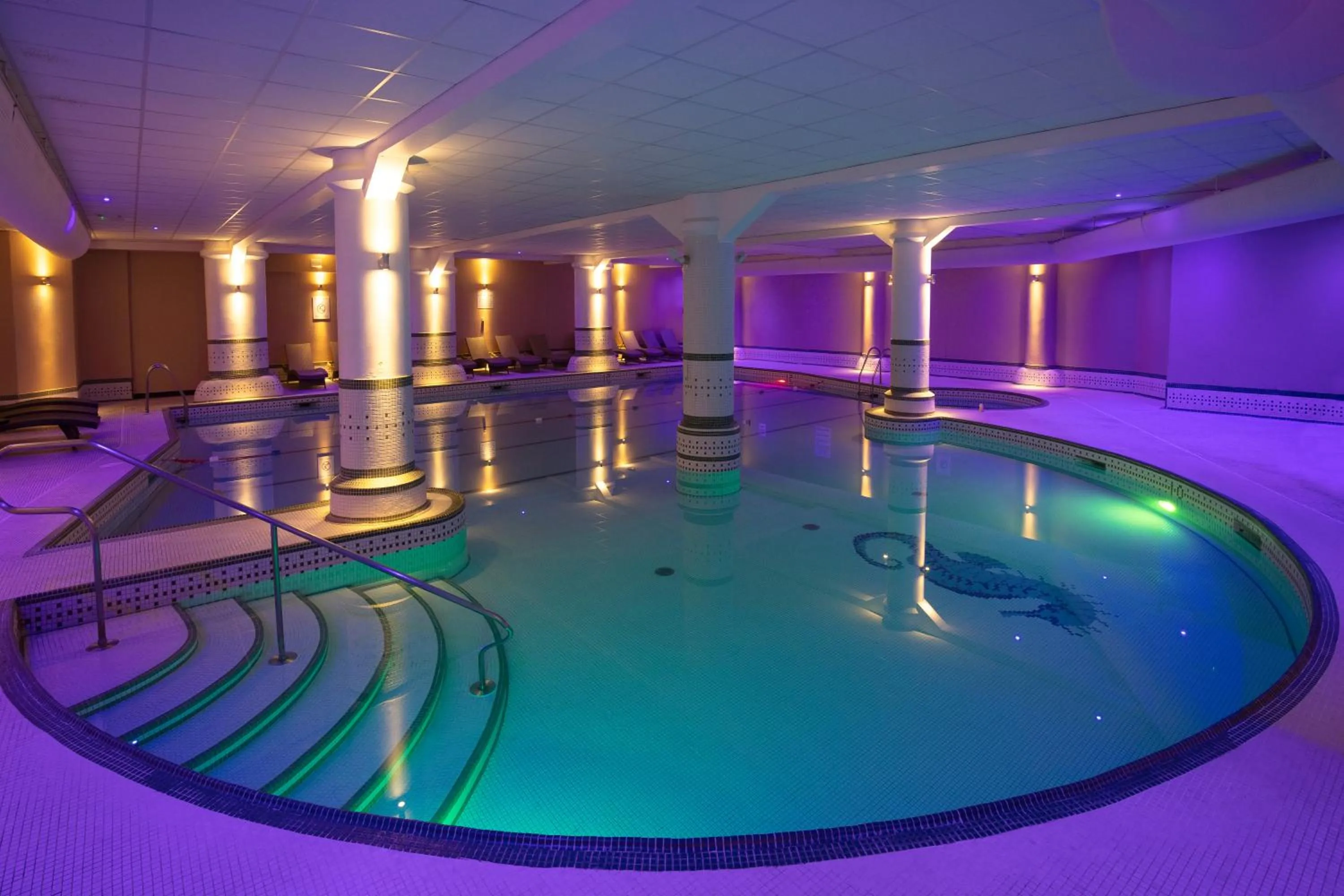 Swimming pool in Dunston Hall Hotel, Spa & Golf Resort