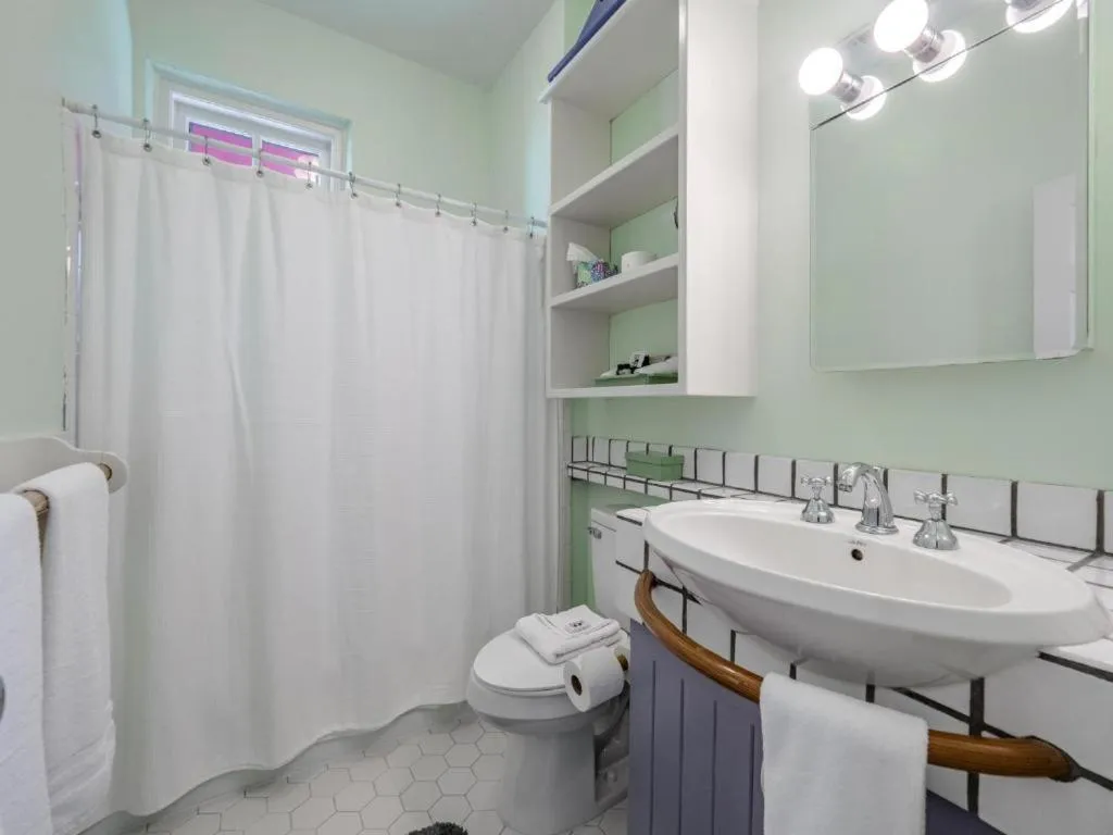 The Front Street Inn