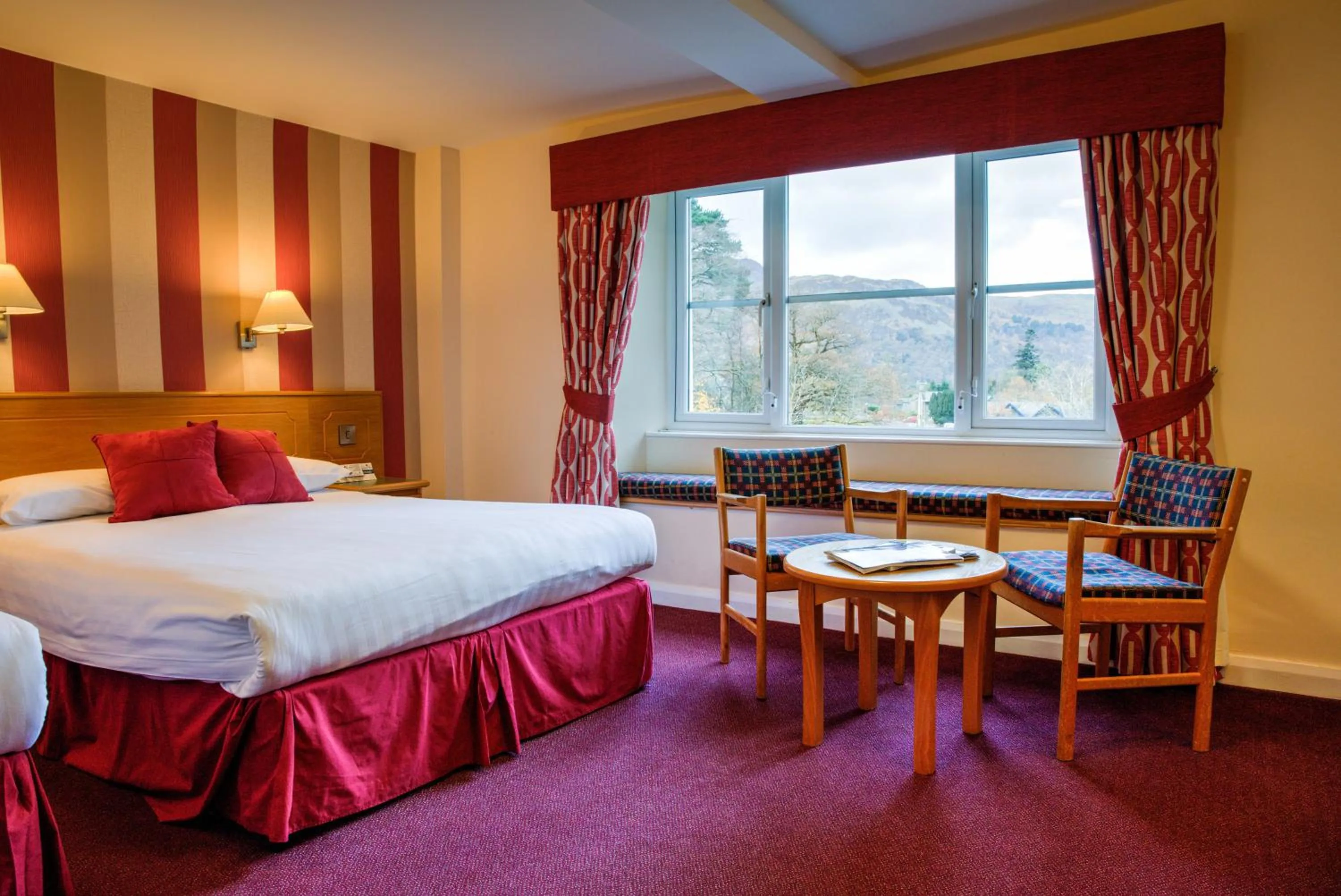 Seating area, Bed in Patterdale Hotel