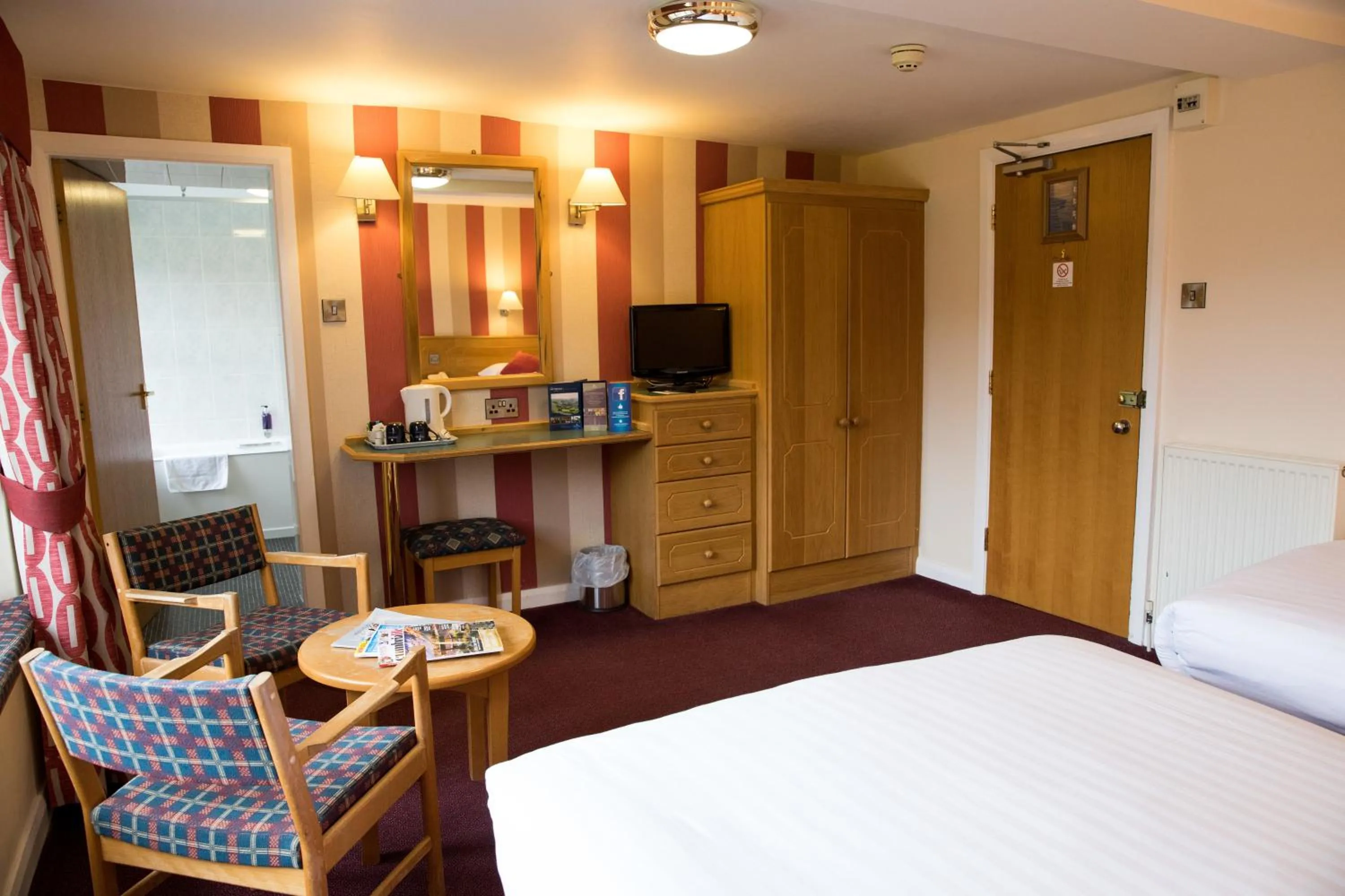 Coffee/tea facilities, Bed in Patterdale Hotel