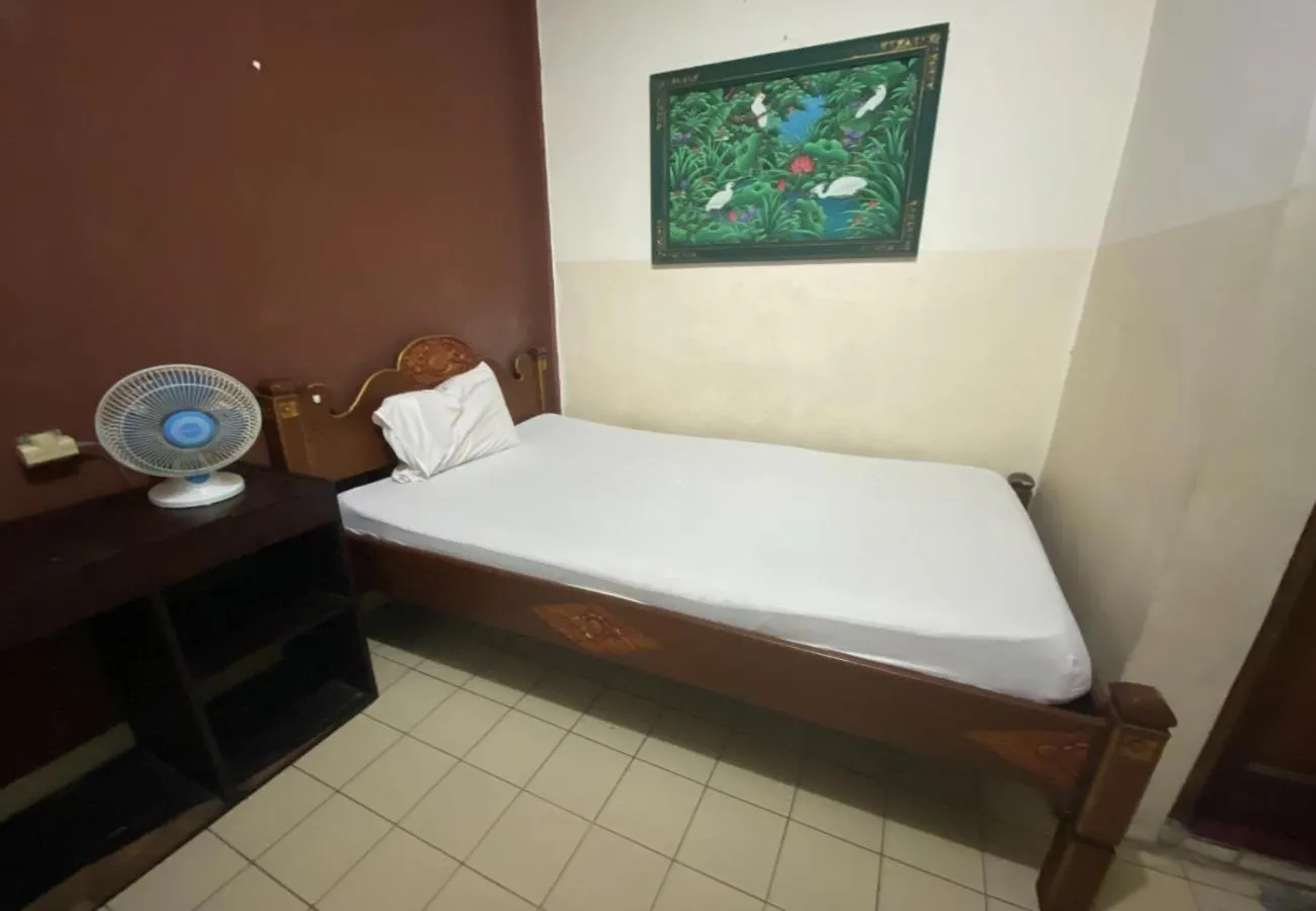 Bedroom, Bed in Hotel Candra Adigraha