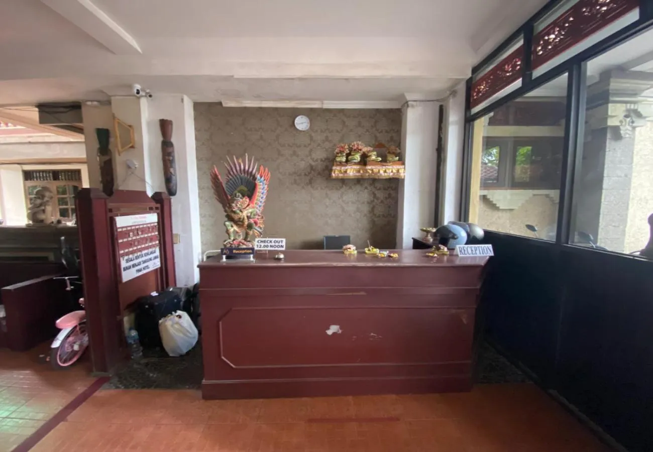 Lobby or reception in Hotel Candra Adigraha