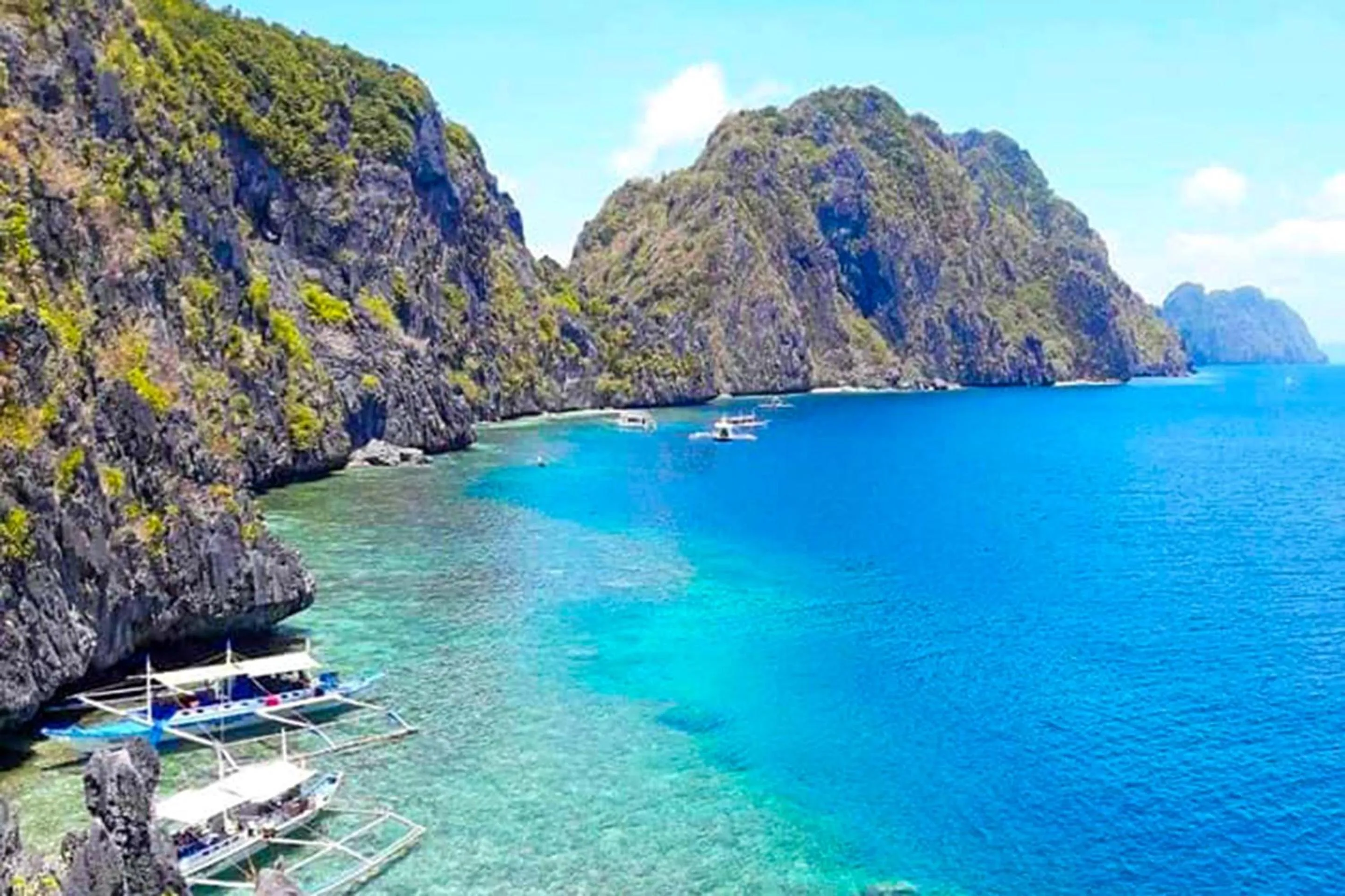 Property building in MBG Travellers Inn powered by Cocotel